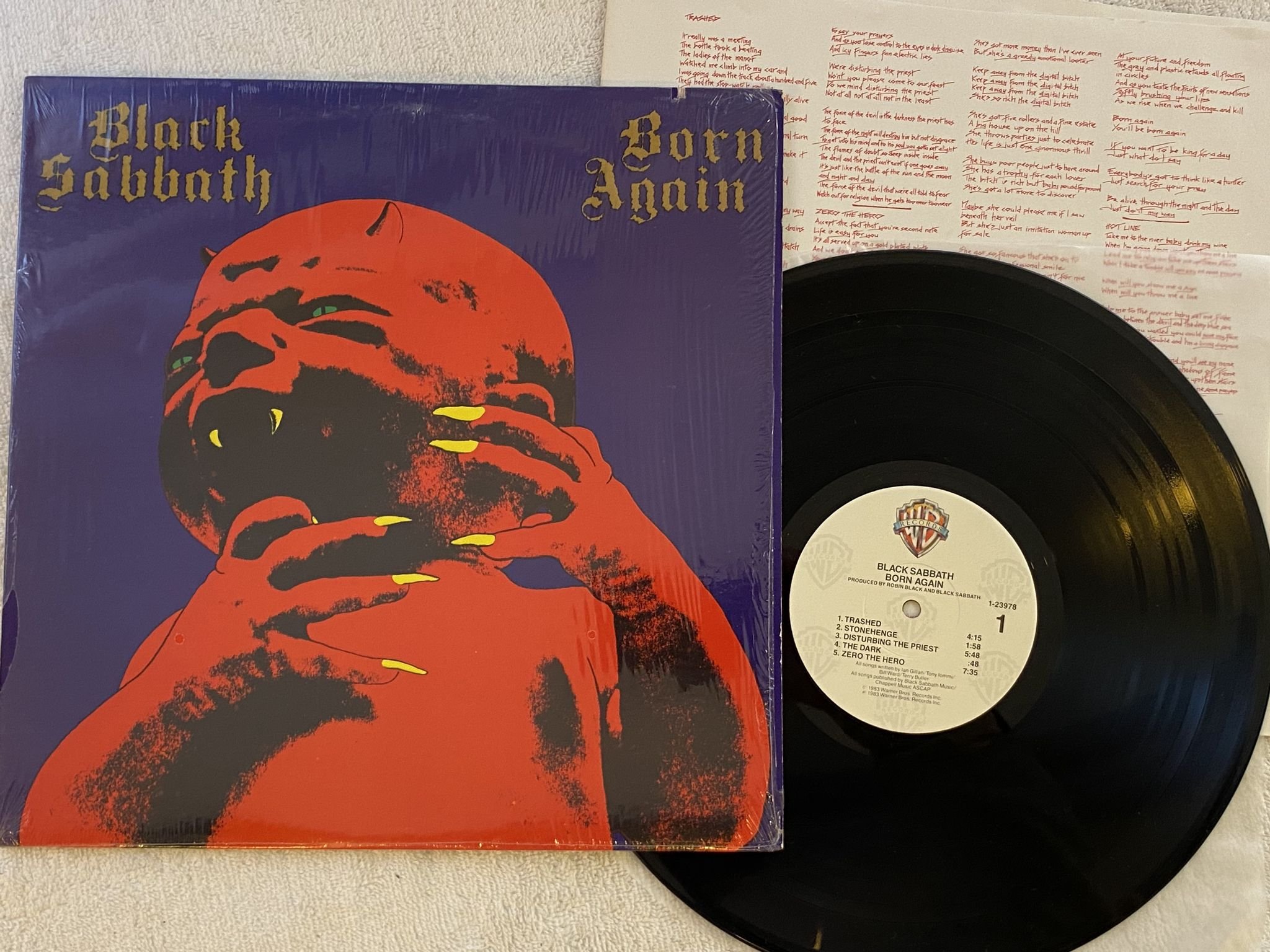Omslagsbild för skivan BLACK SABBATH born again LP -83 US WARNER BROS 1-23978