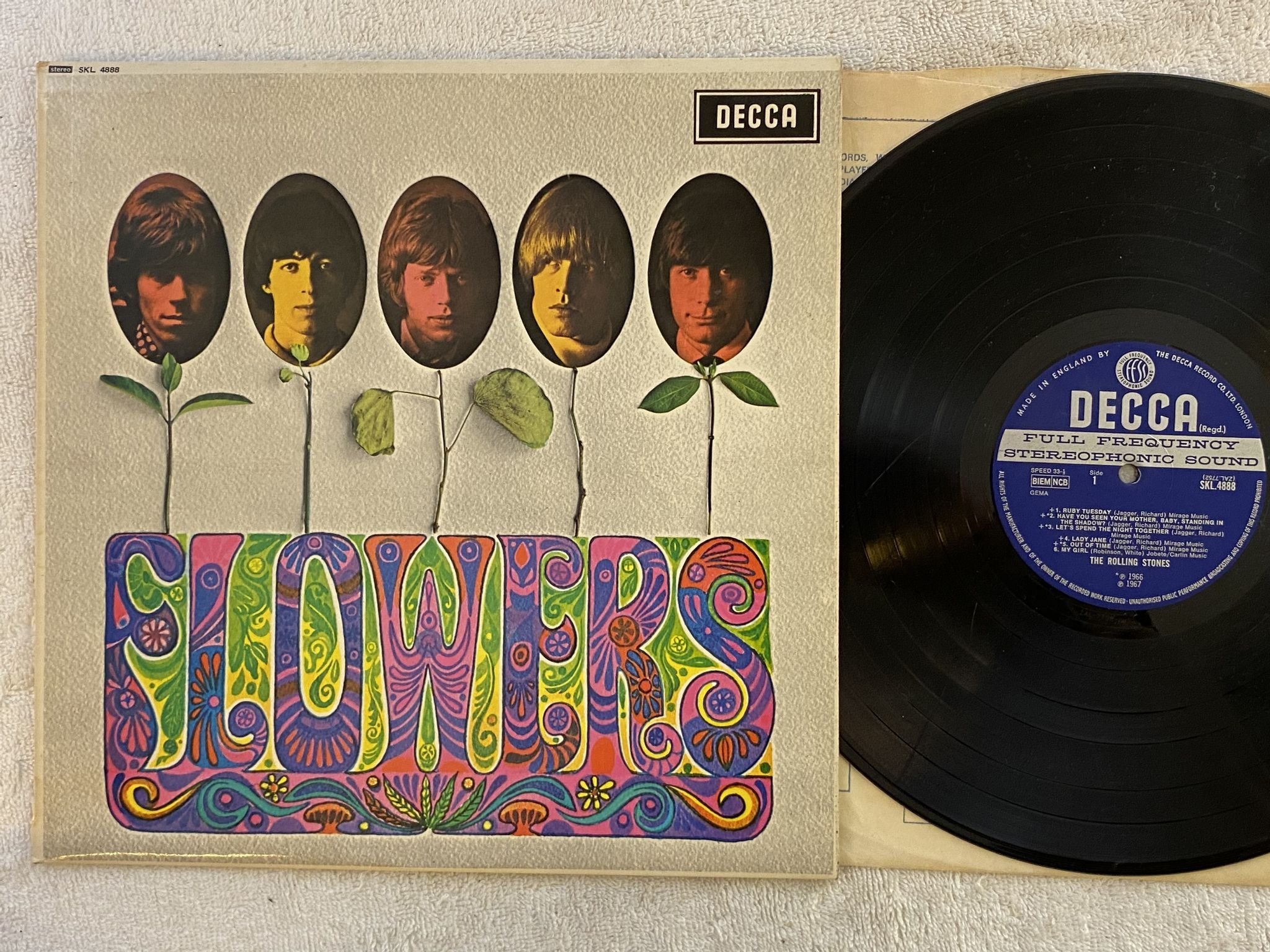 Omslagsbild för skivan ROLLING STONES flowers LP -67 UK DECCA SKL.4888