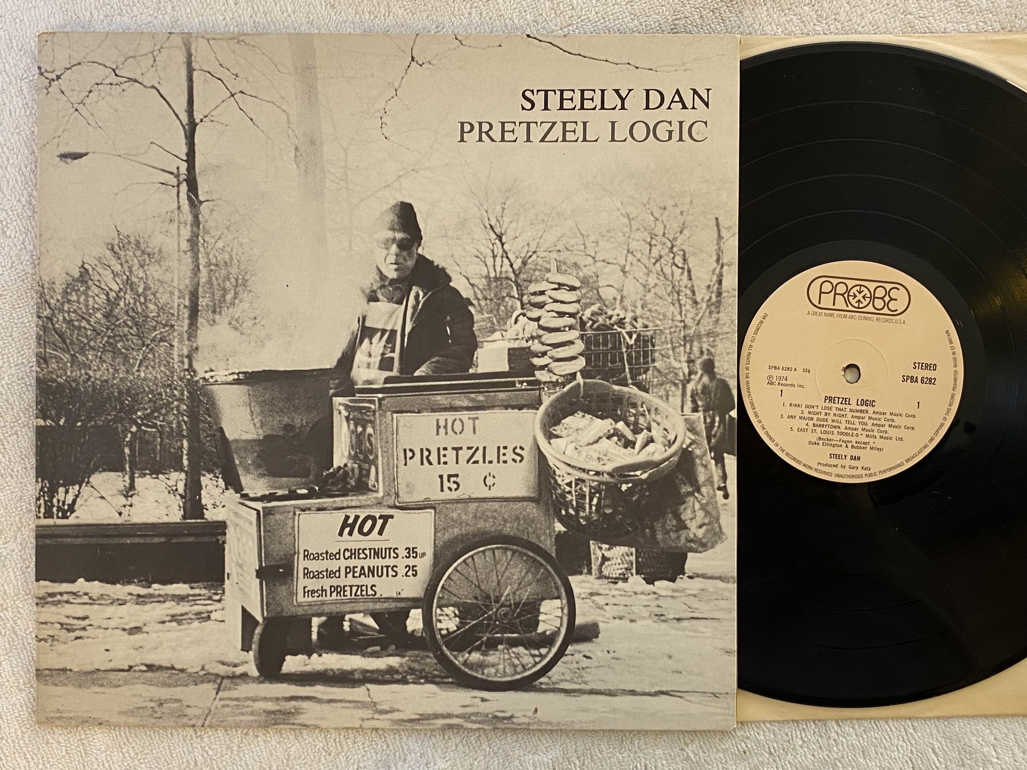 Omslagsbild för skivan STEELY DAN pretzel logic LP -74 UK PROBE SPBA 6282 *** CLASSIC ***