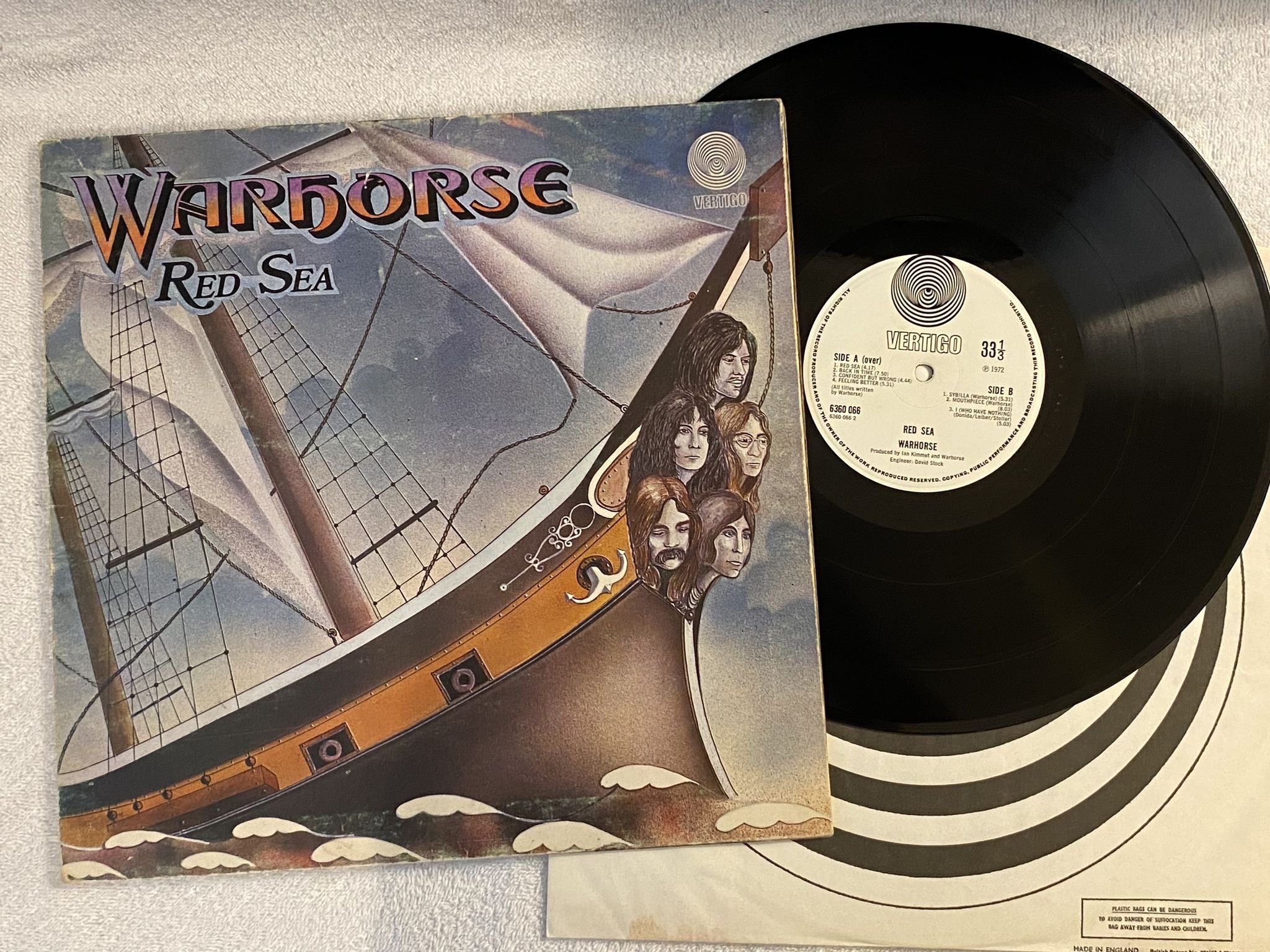 Omslagsbild för skivan WARHORSE red sea LP -72 UK VERTIGO swirl 6360 066 *** HARD PROG ***