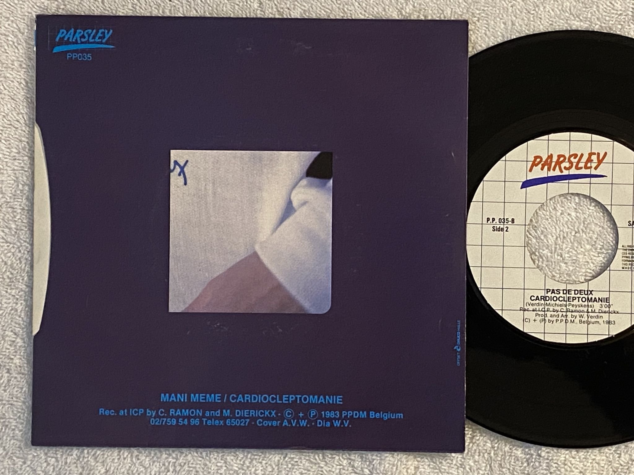 Omslagsbild för skivan PAS DE DEUX Mani Meme 7" -83 Belgium PARSLEY PP 035 *** SYNTH-POP ***