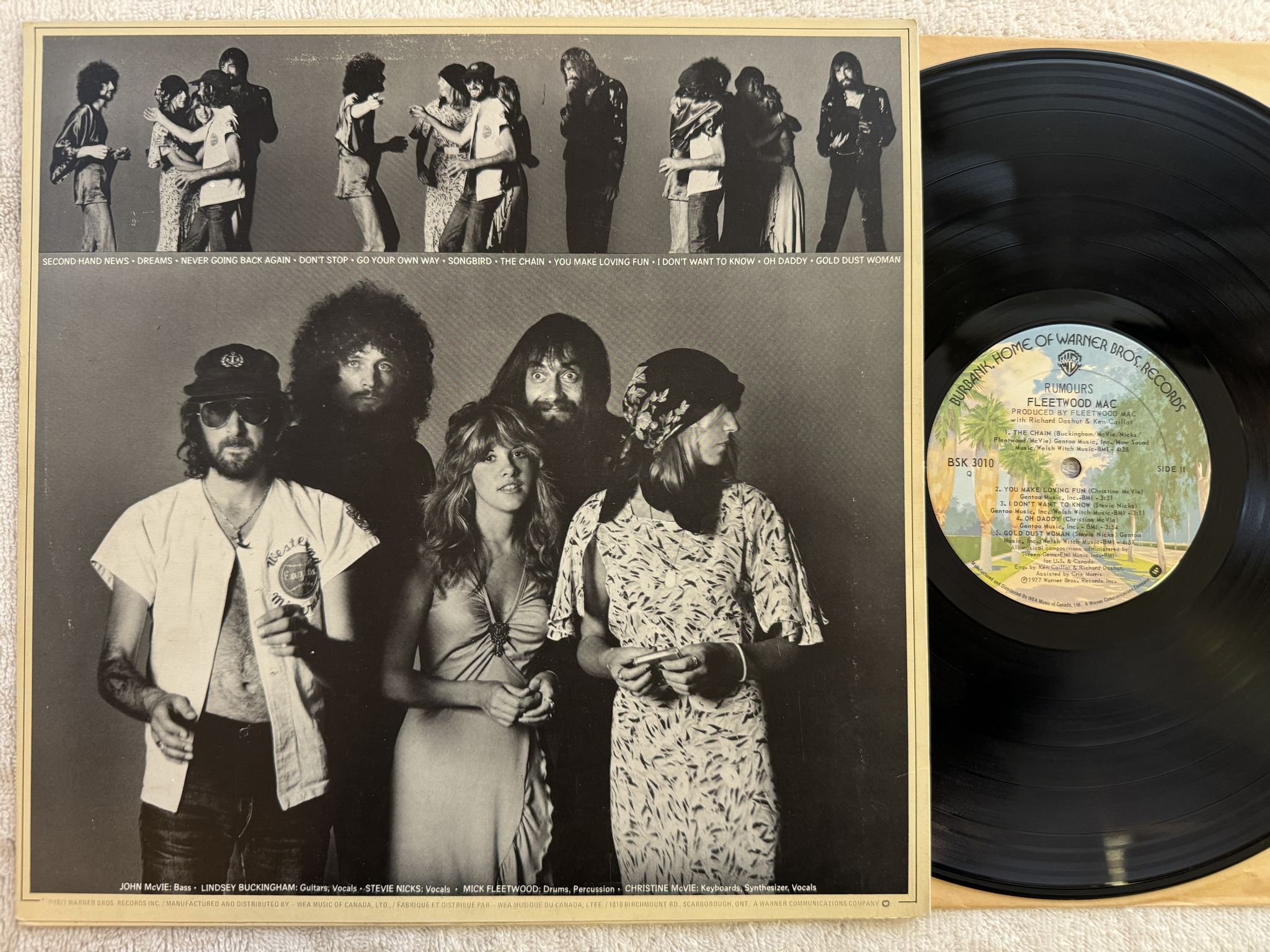 Omslagsbild för skivan FLEETWOOD MAC rumours LP -77 Can WARNER BROS BSK 3010 *** CLASSIC ***