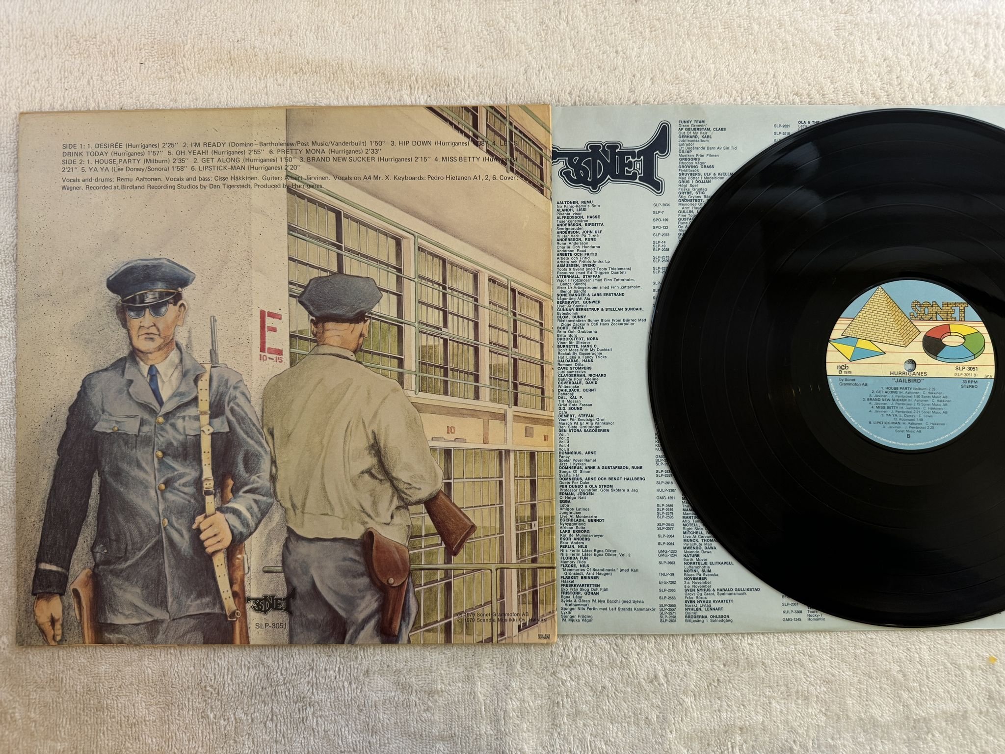 Omslagsbild för skivan HURRIGANES jailbird LP -79 ncb SONET SLP-3051