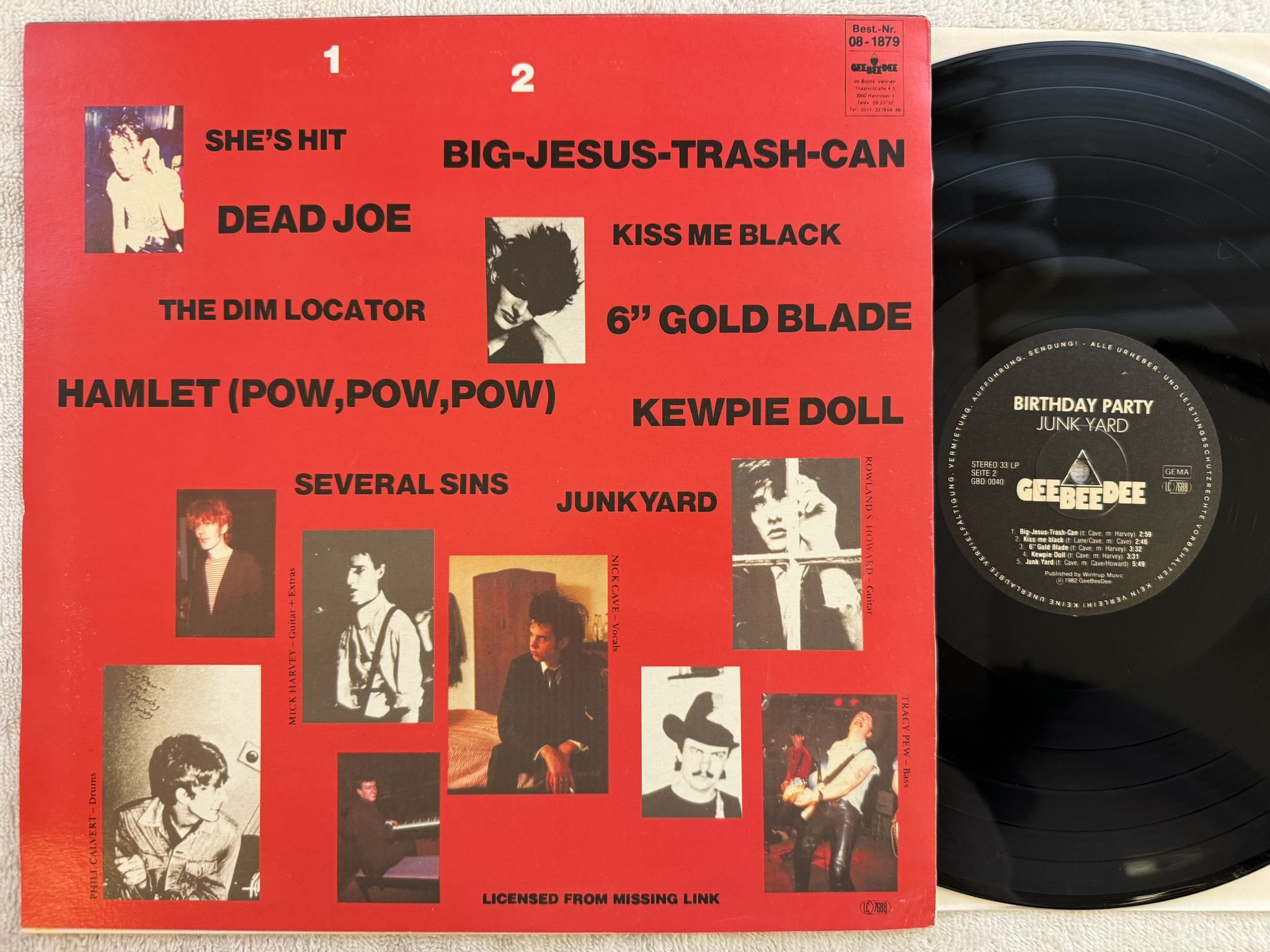 Omslagsbild för skivan THE BIRTHDAY PARTY Junk Yard LP -82 Ger GeeBeeDee GBD 0040