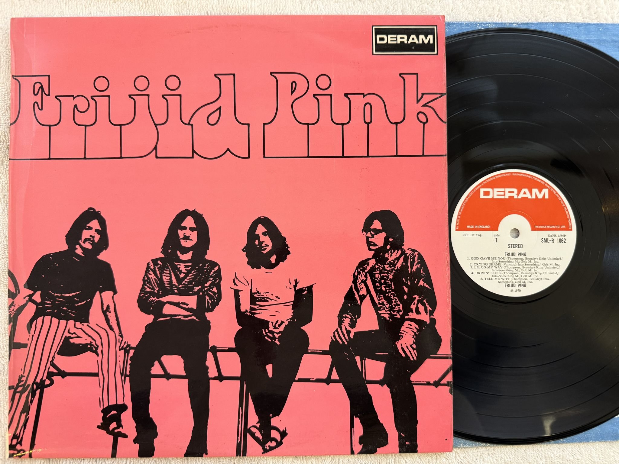 Omslagsbild för skivan FRIJID PINK s/t LP -70 UK DERAM SML-R 1062