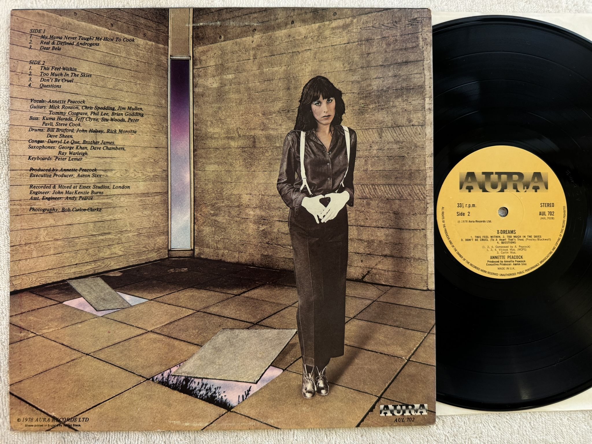 Omslagsbild för skivan ANNETTE PEACOCK x-dreams LP -78 UK AURA AUL 702 *** AVANTGARDE ***