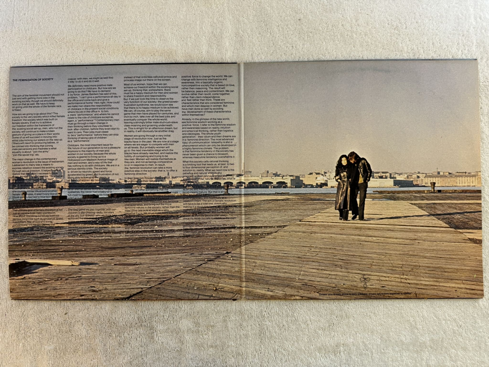 Omslagsbild för skivan YOKO ONO approximately infinite universe 2xLP -73 Fra APPLE2 C162-94221/2