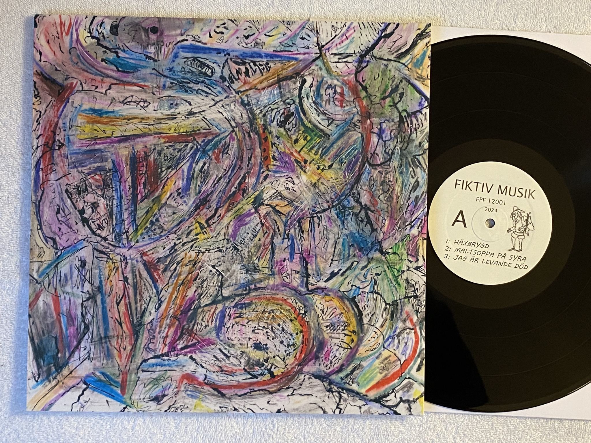 Omslagsbild för skivan FIKTIV MUSIK s/t LP 2024 Swe FÖRSLAG PÅ FÖRLAG FPF12001