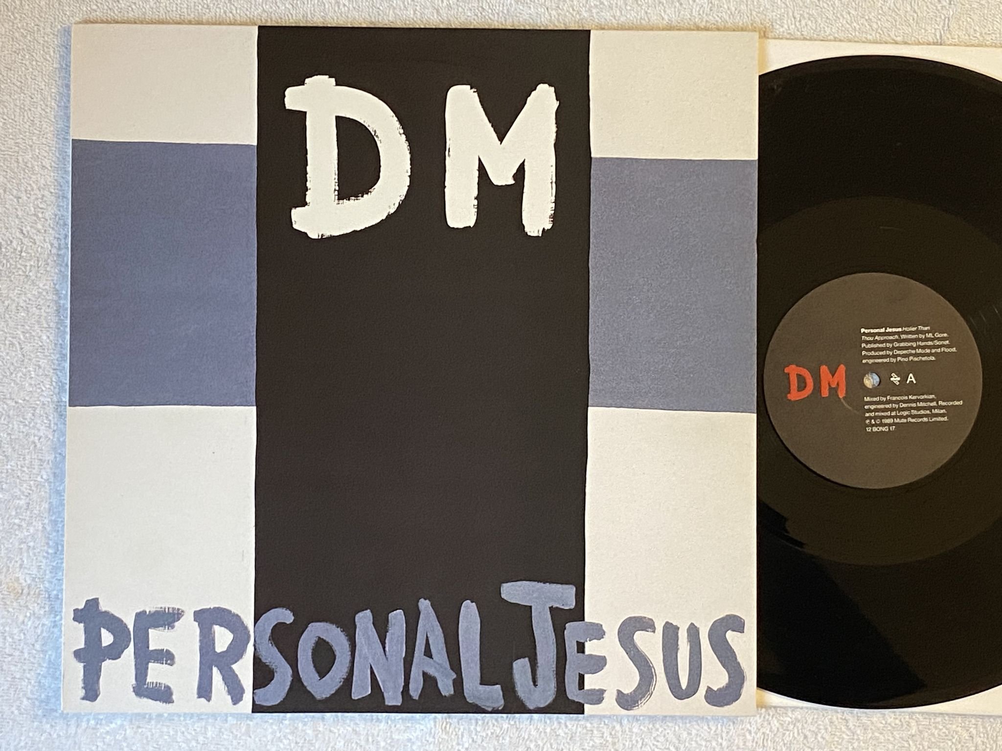 Omslagsbild för skivan DEPECHE MODE Personal Jesus 12" -89 UK MUTE 12BONG 17