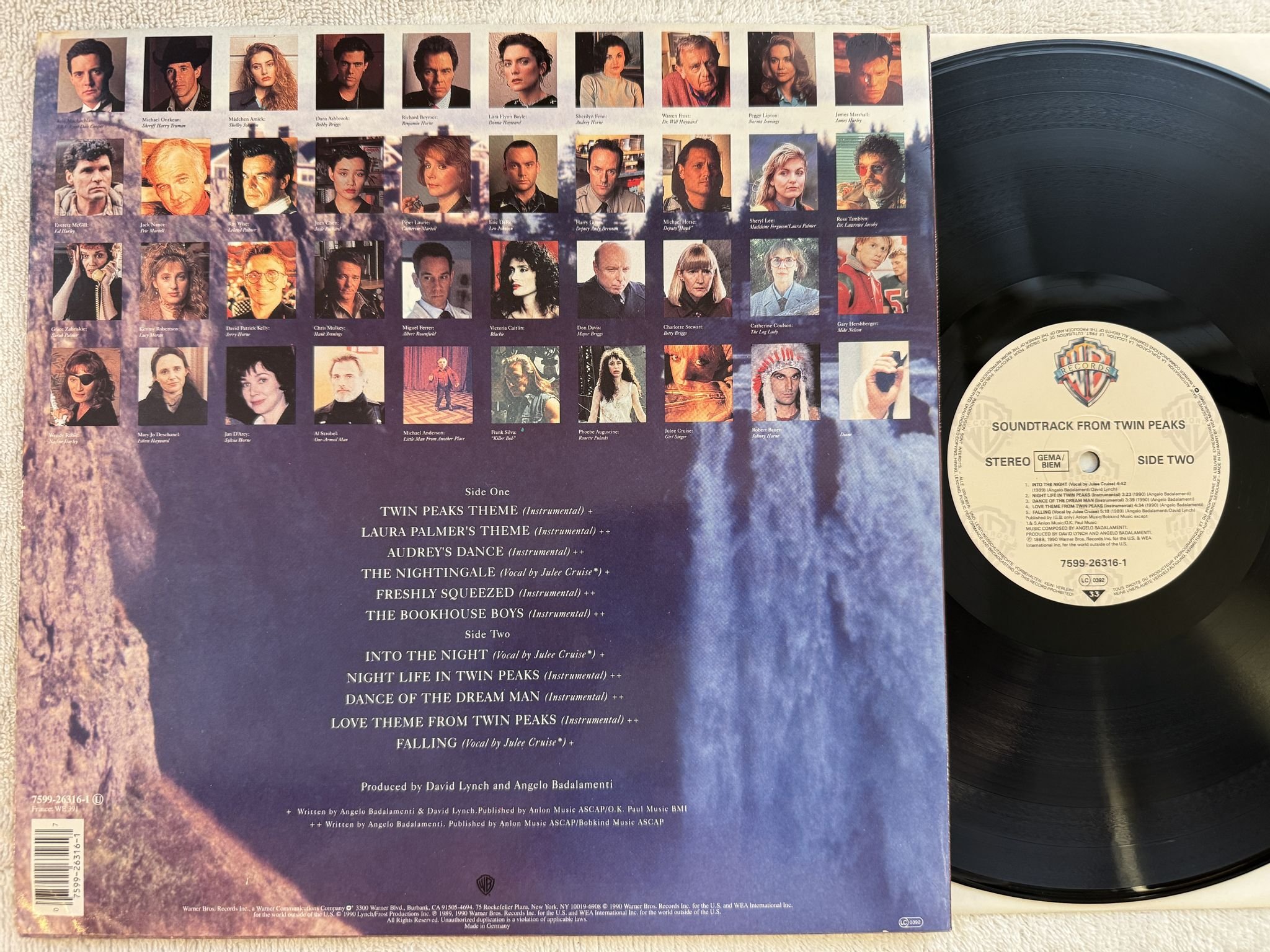 Omslagsbild för skivan ANGELO BADALAMENTI Music From Twin Peaks LP -90 WARNER BROS 7599-26316-1