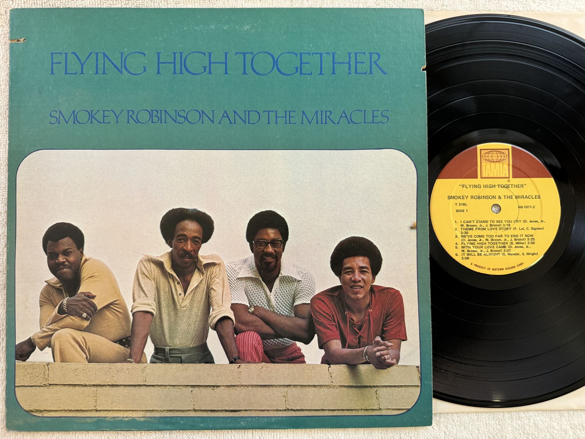 Omslagsbild för skivan SMOKEY ROBINSON & THE MIRACLES flying high together LP -72 US TAMLA T 318L
