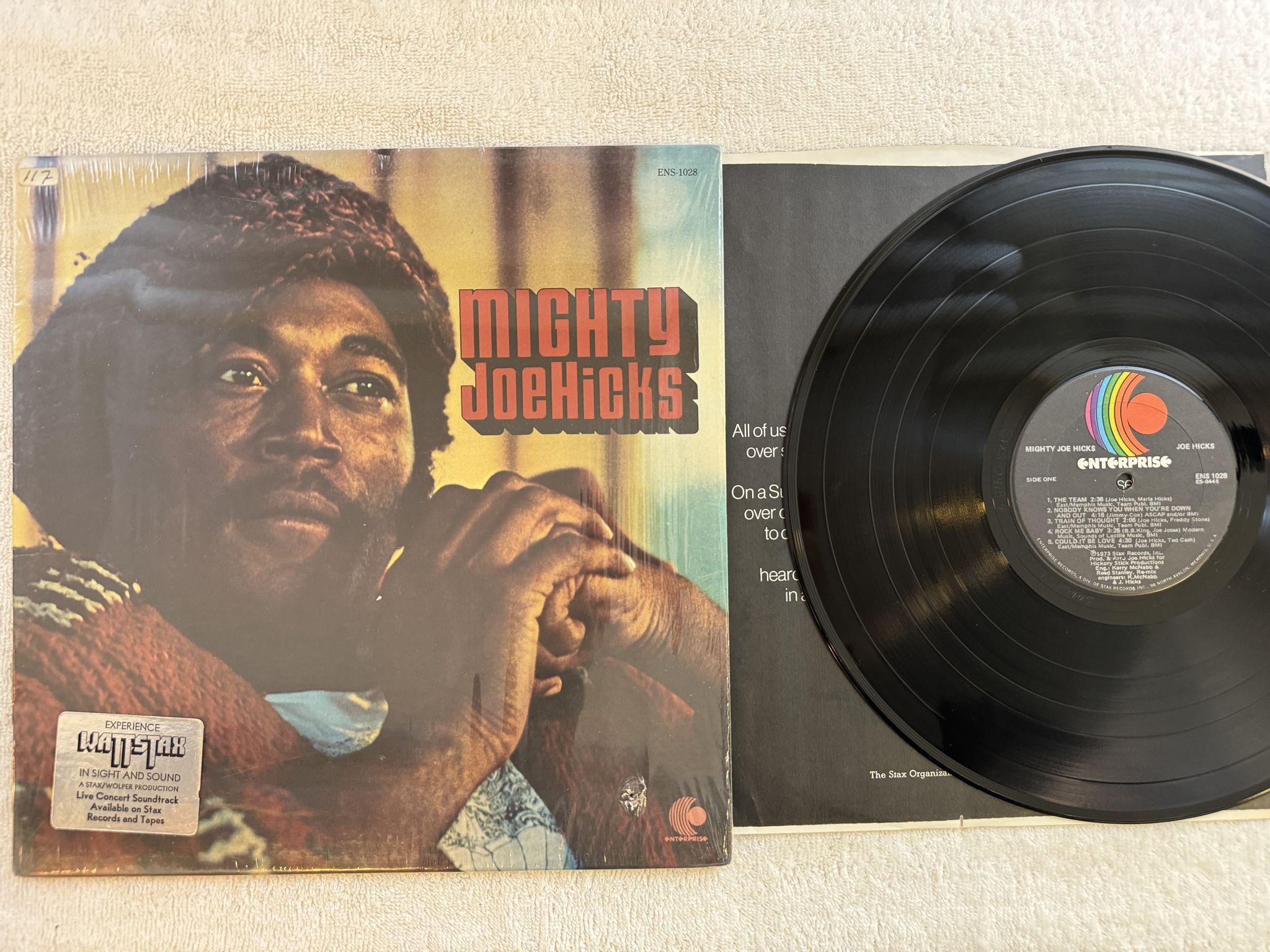Omslagsbild för skivan JOE HICKS mighty Joe Hicks LP -73 US ENTERPRISE ENS 1028