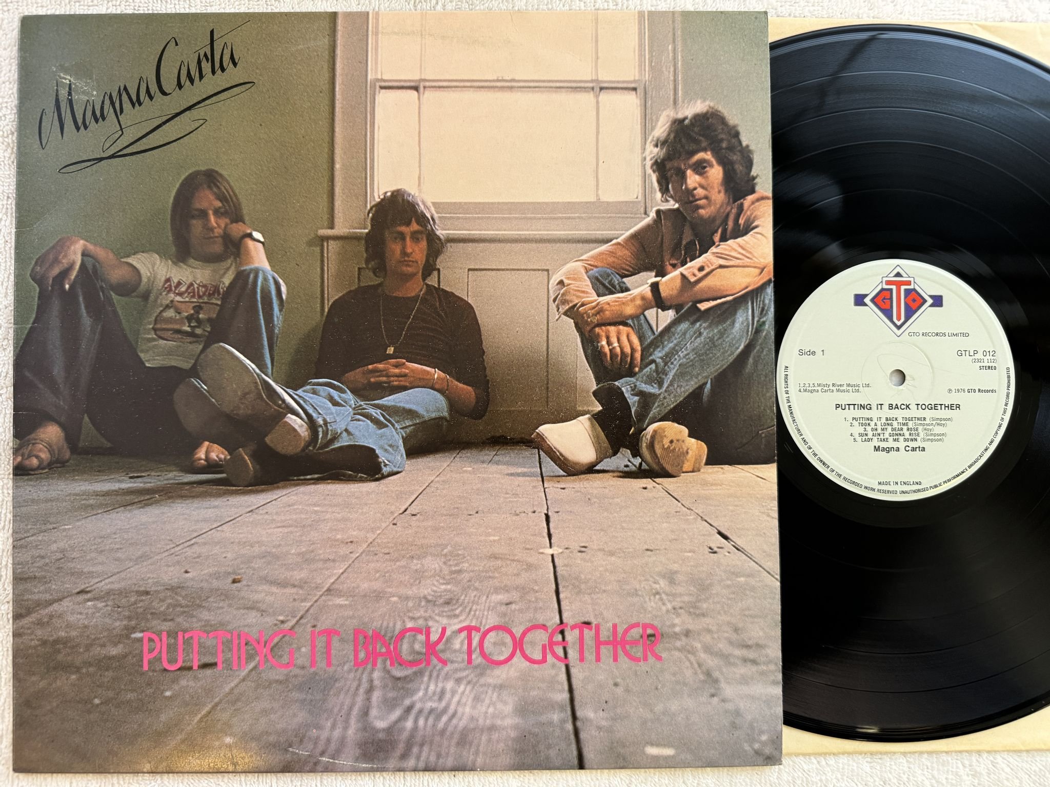 Omslagsbild för skivan MAGNA CARTA putting it back together LP -76 UK GTO GTLP 012