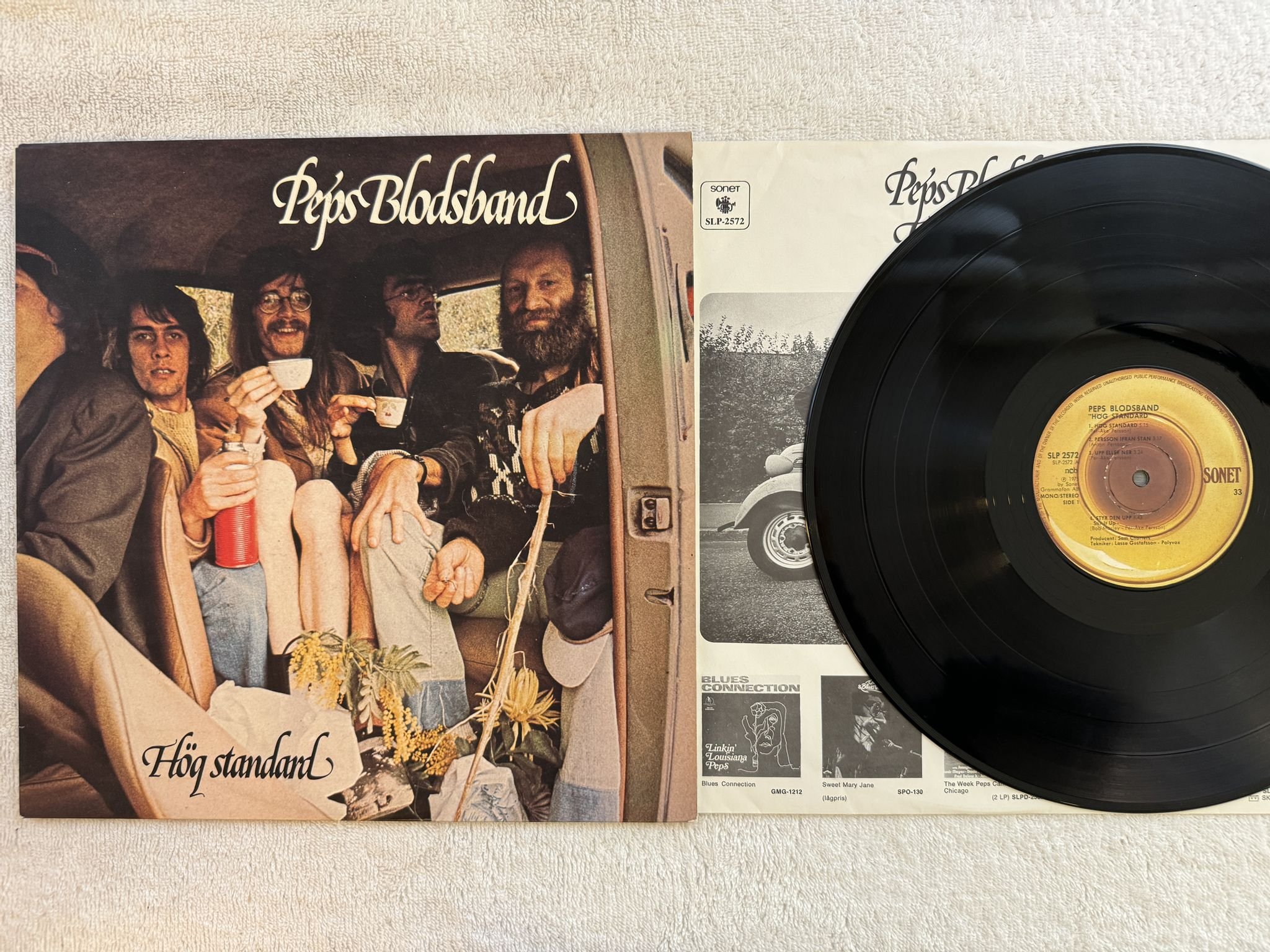 Omslagsbild för skivan PEPS BLODSBAND hög standard LP -75 Swe SONET SLP 2572