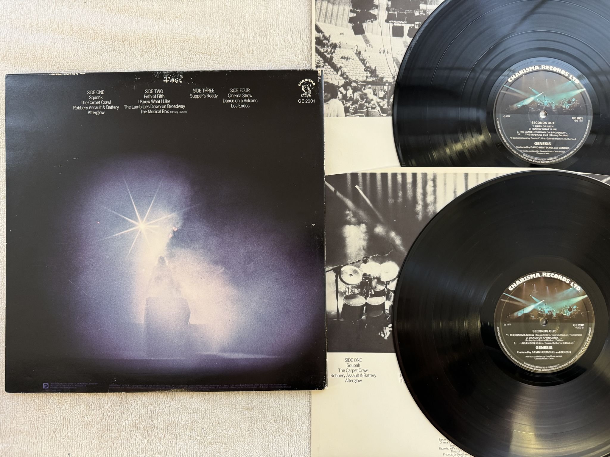 Omslagsbild för skivan GENESIS seconds out 2xLP -77 CHARISMA GE-2001