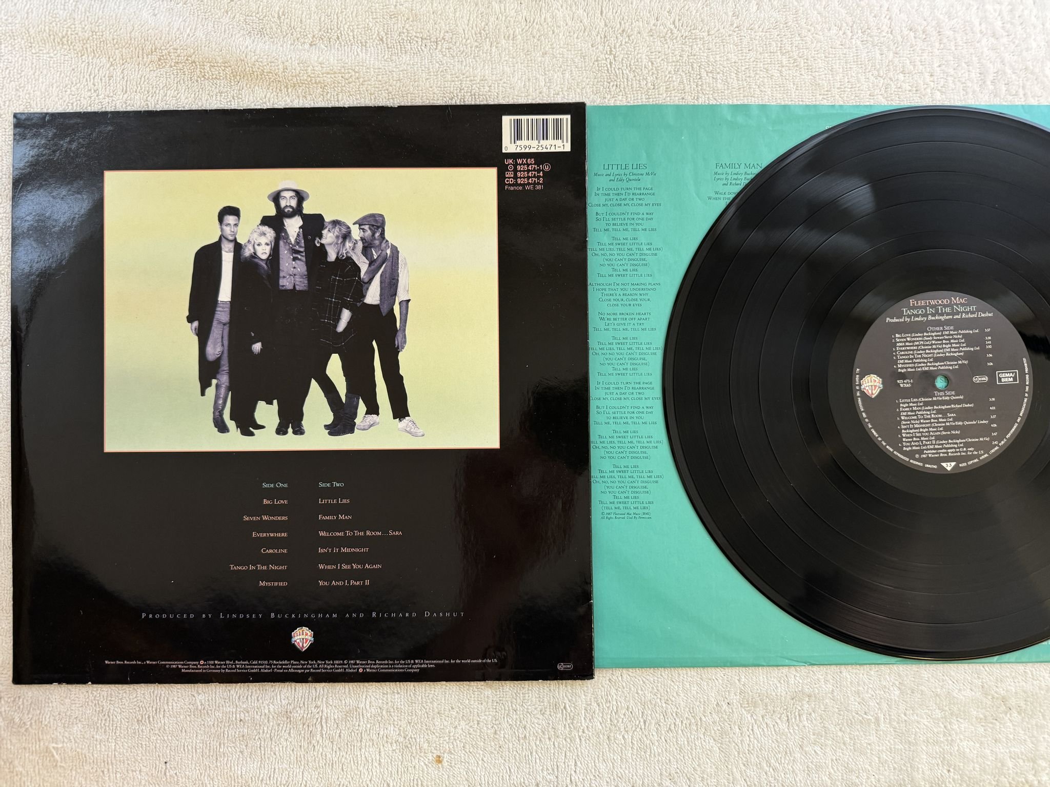 Omslagsbild för skivan FLEETWOOD MAC tango in the night LP -87 Ger WARNER 925 471-1