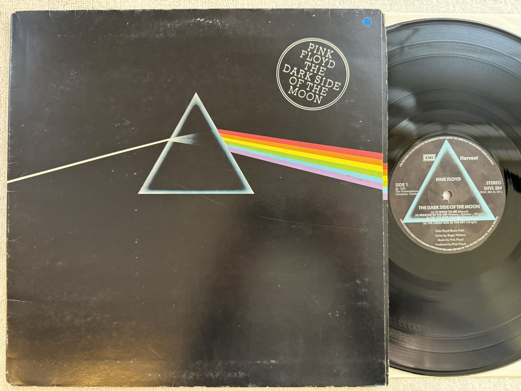 Omslagsbild för skivan PINK FLOYD the dark side of the moon LP re Swe EMI/HARVEST SHVL 804
