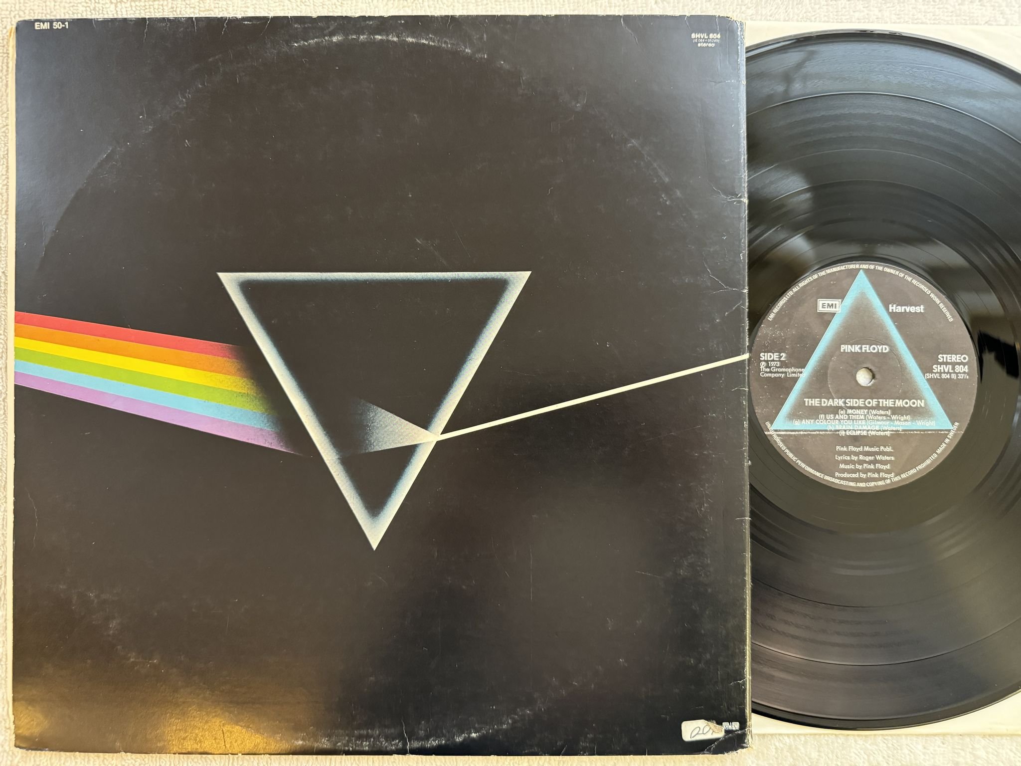 Omslagsbild för skivan PINK FLOYD the dark side of the moon LP re Swe EMI/HARVEST SHVL 804