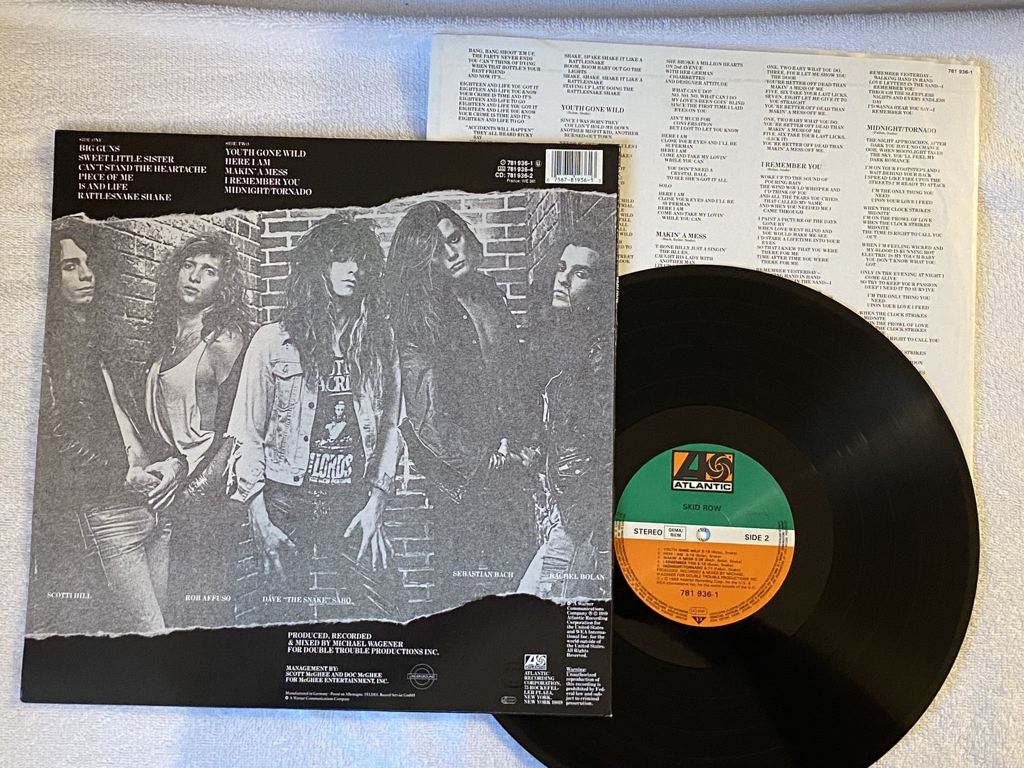 Omslagsbild för skivan SKID ROW s/t LP -89 ATLANTIC 781 936-1