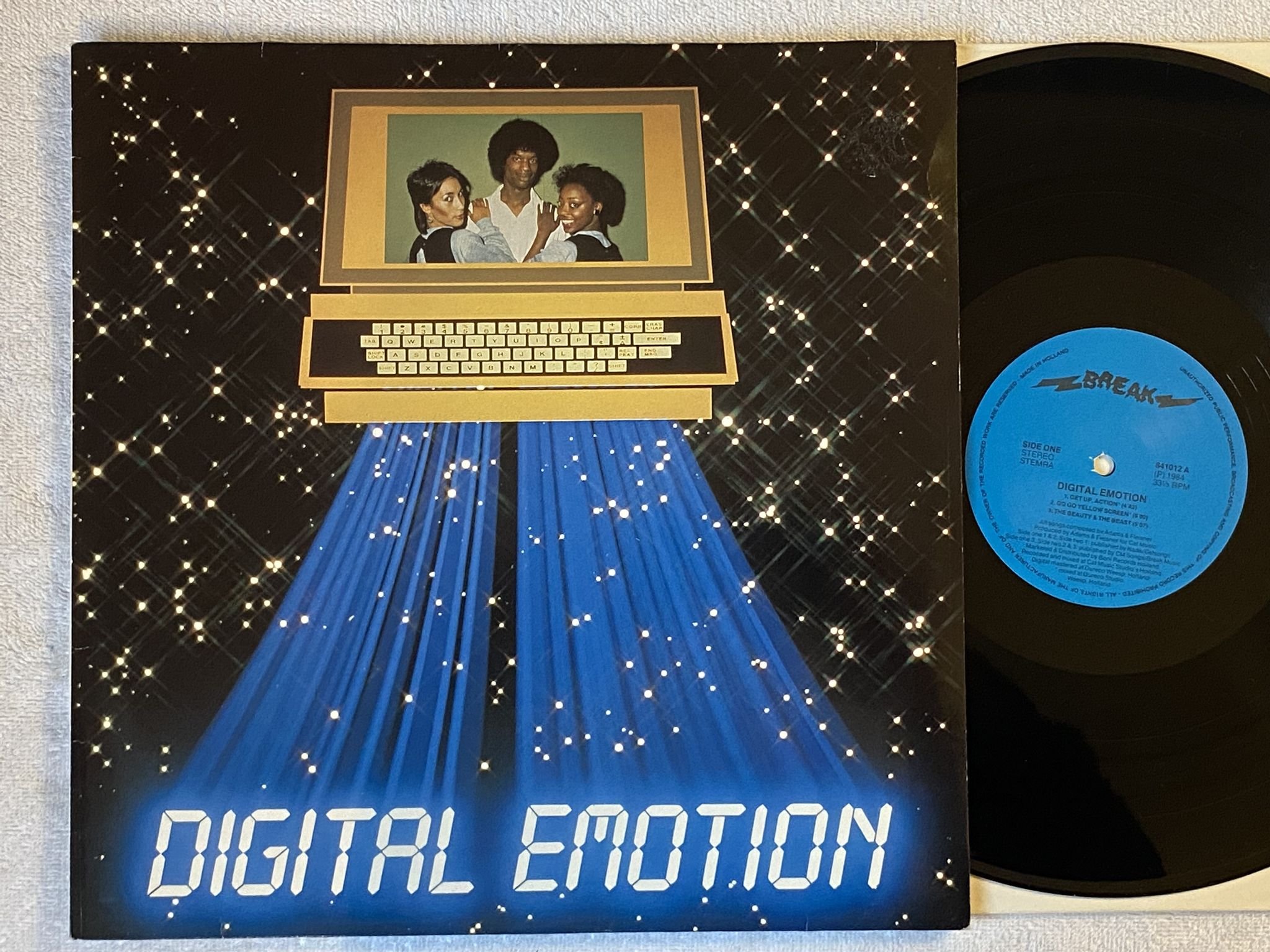 Omslagsbild för skivan DIGITAL EMOTION s/t LP -84 Hol BREAK 841012