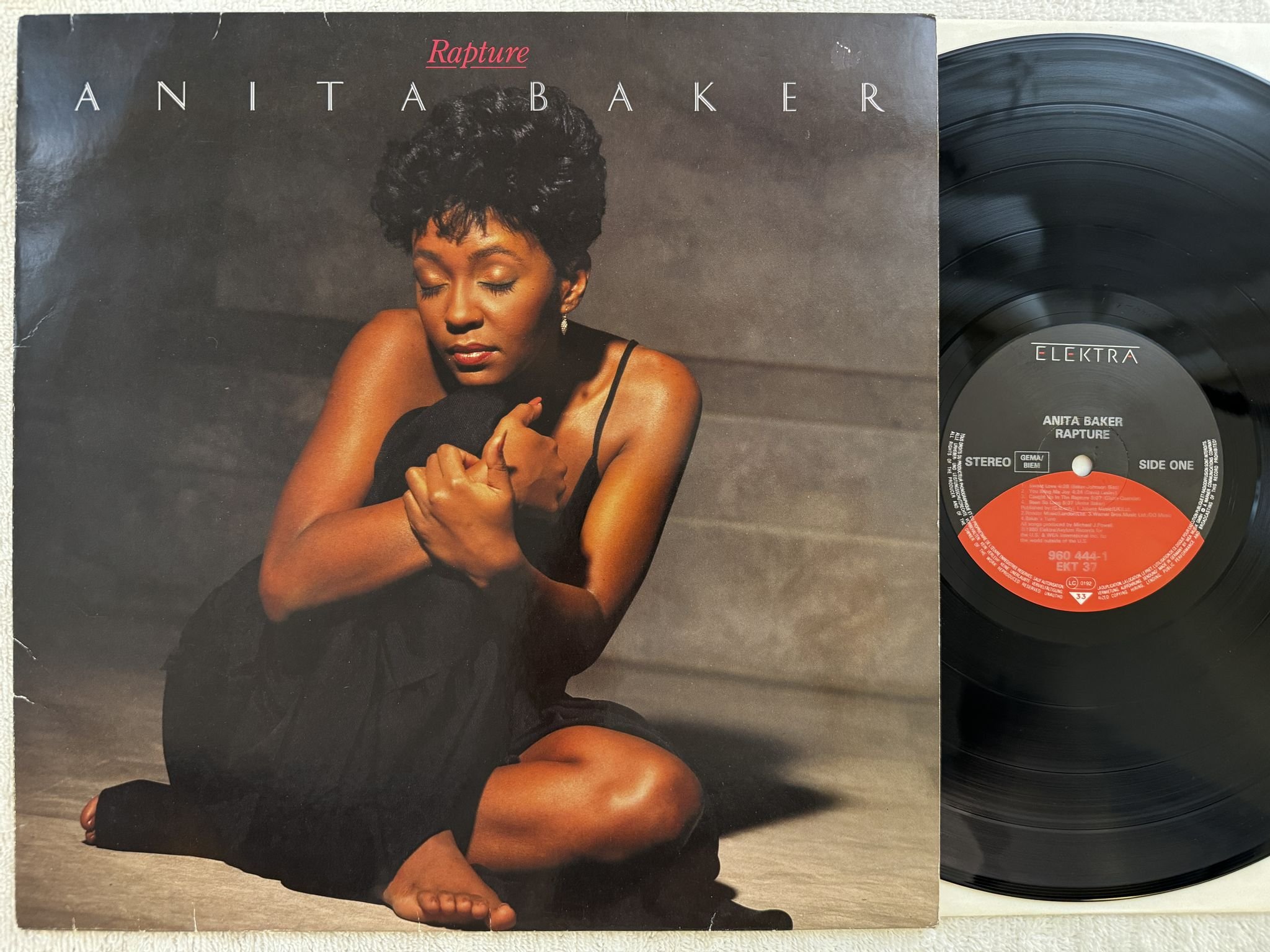 Omslagsbild för skivan ANITA BAKER rapture LP -86 Ger ELEKTRA 960 444-1