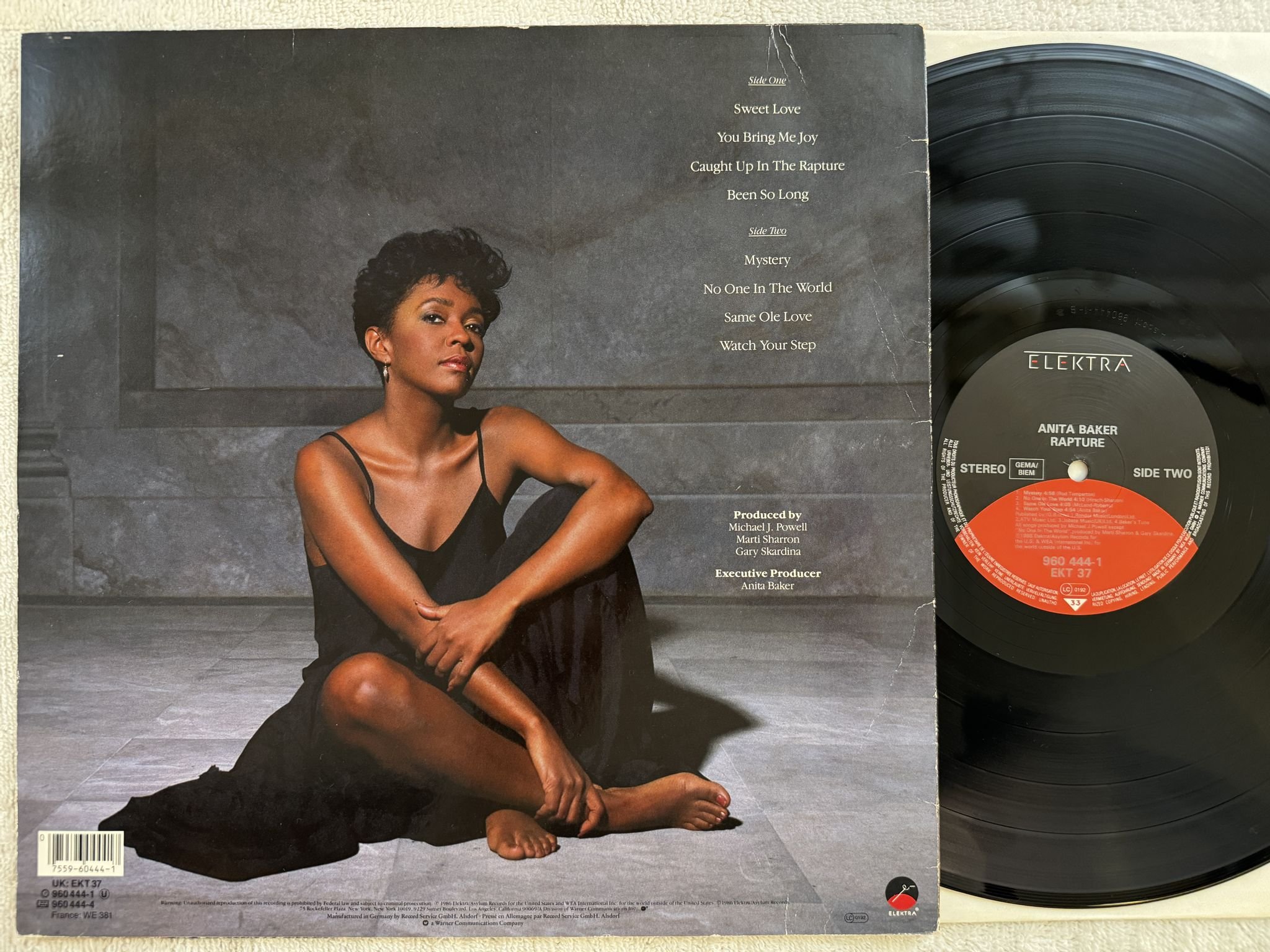 Omslagsbild för skivan ANITA BAKER rapture LP -86 Ger ELEKTRA 960 444-1