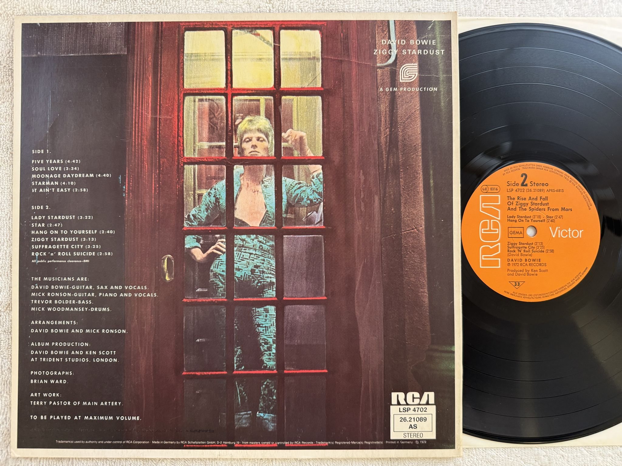 Omslagsbild för skivan DAVID BOWIE the rise and fall of Ziggy ... LP Ger RCA LSP 4702