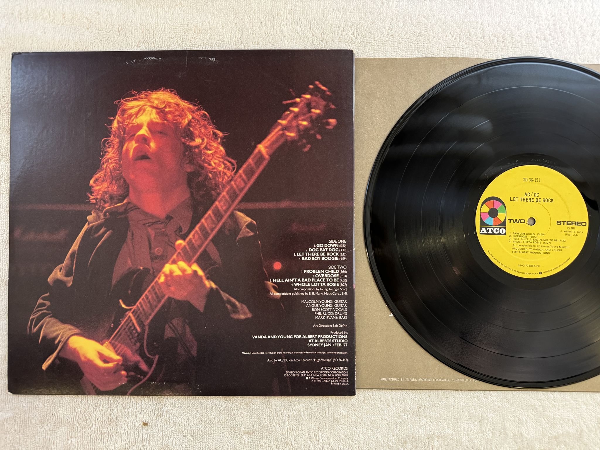 Omslagsbild för skivan AC/DC let there be rock LP -77 US ATCO SD 36-151 *** PRESSWELL PRESS ***