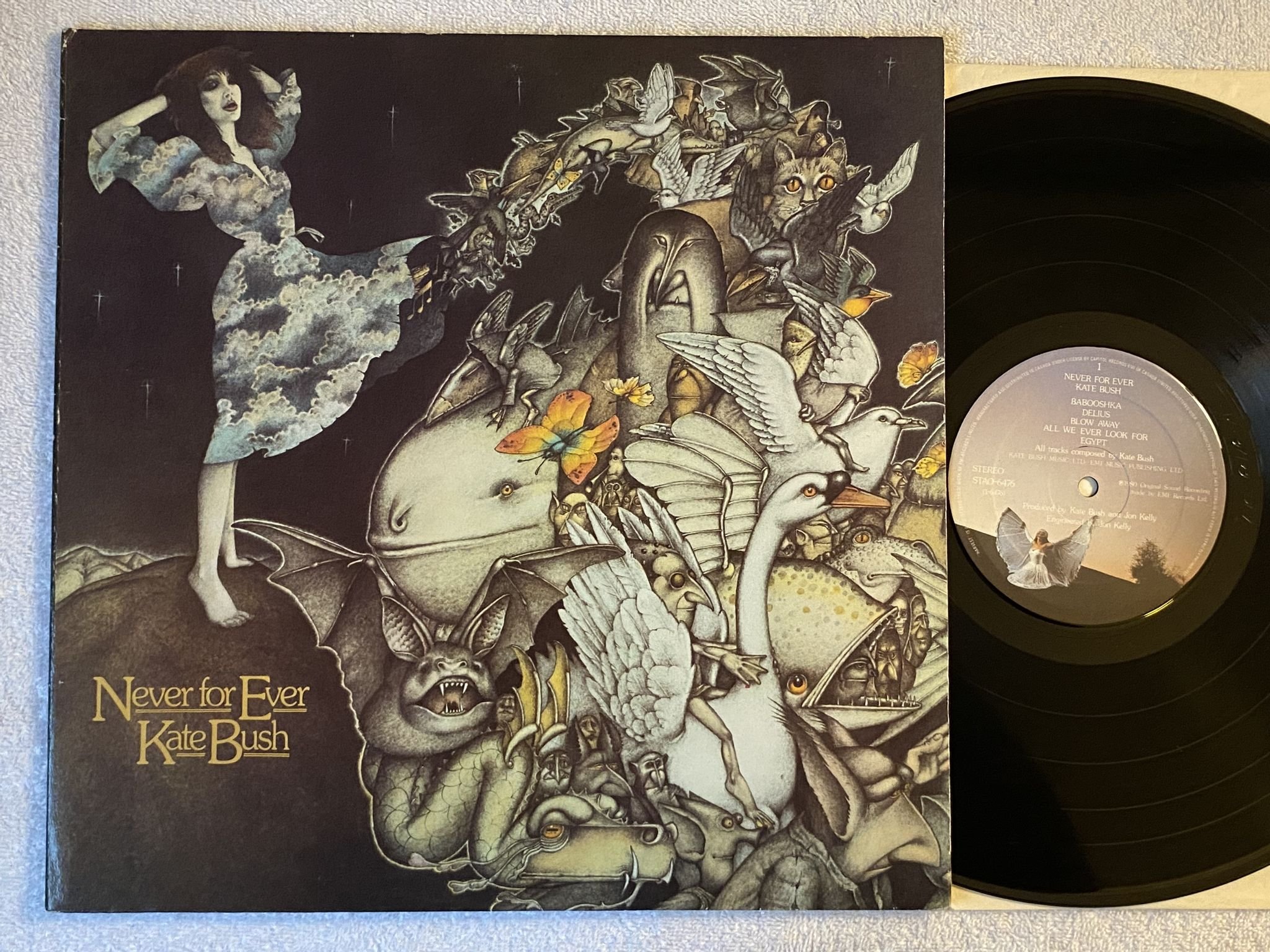 Omslagsbild för skivan KATE BUSH never for ever LP -80 Can STAO 6476 ** Army Dreamers **