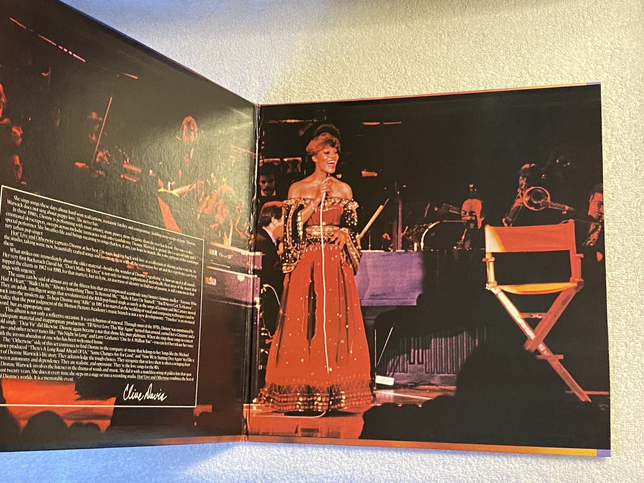 Omslagsbild för skivan DIONNE WARWICK Hot! Live And Otherwise 2xLP -83 US MFSL 2-098 * Audiophile *