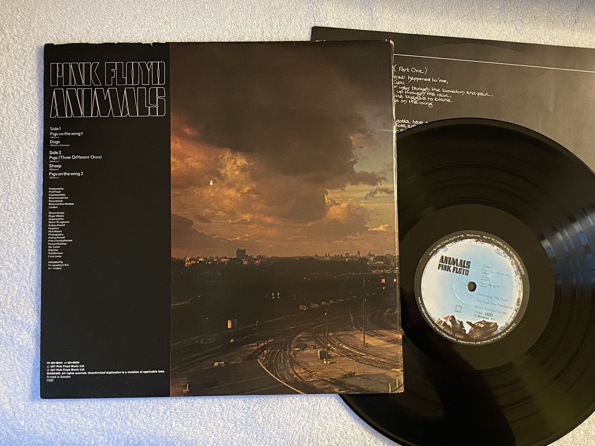 Omslagsbild för skivan PINK FLOYD animals LP ncb HARVEST 7C 064-98434