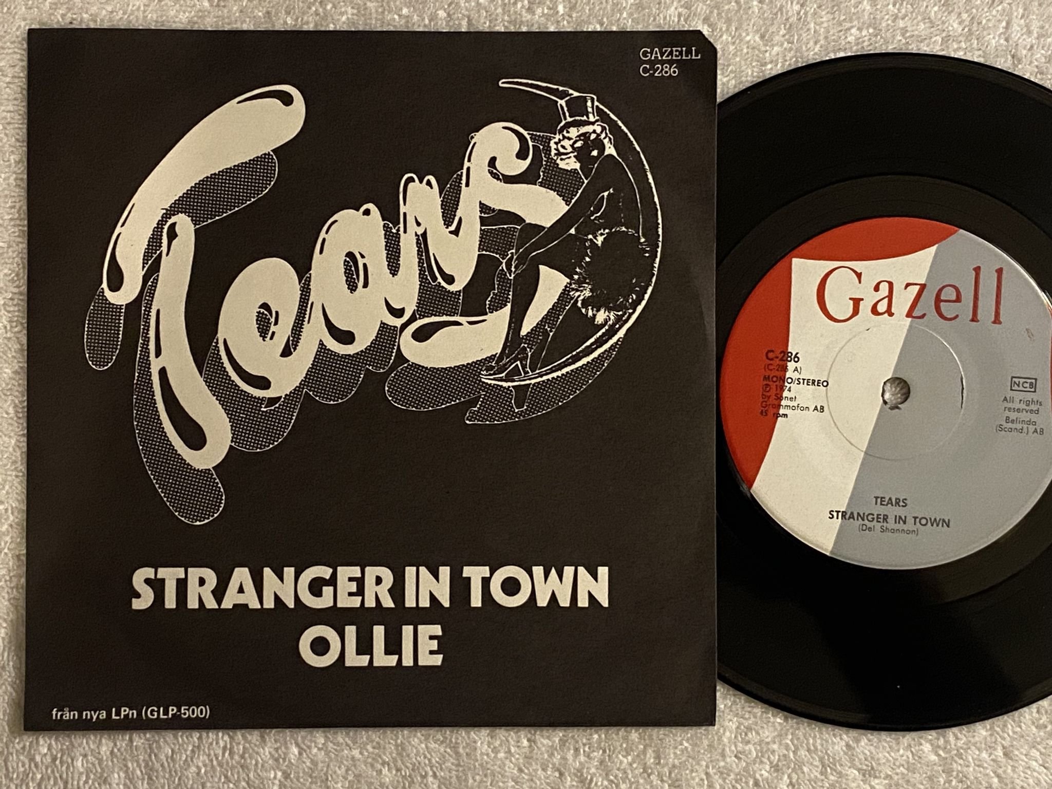 Omslagsbild för skivan TEARS strangers in town 7" -74 Swe SONET C-286
