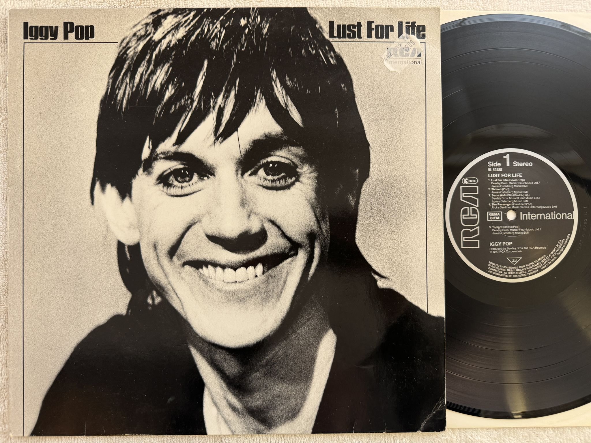 Omslagsbild för skivan IGGY POP lust for life LP re Ger RCA INTERNATIONAL NL 82488