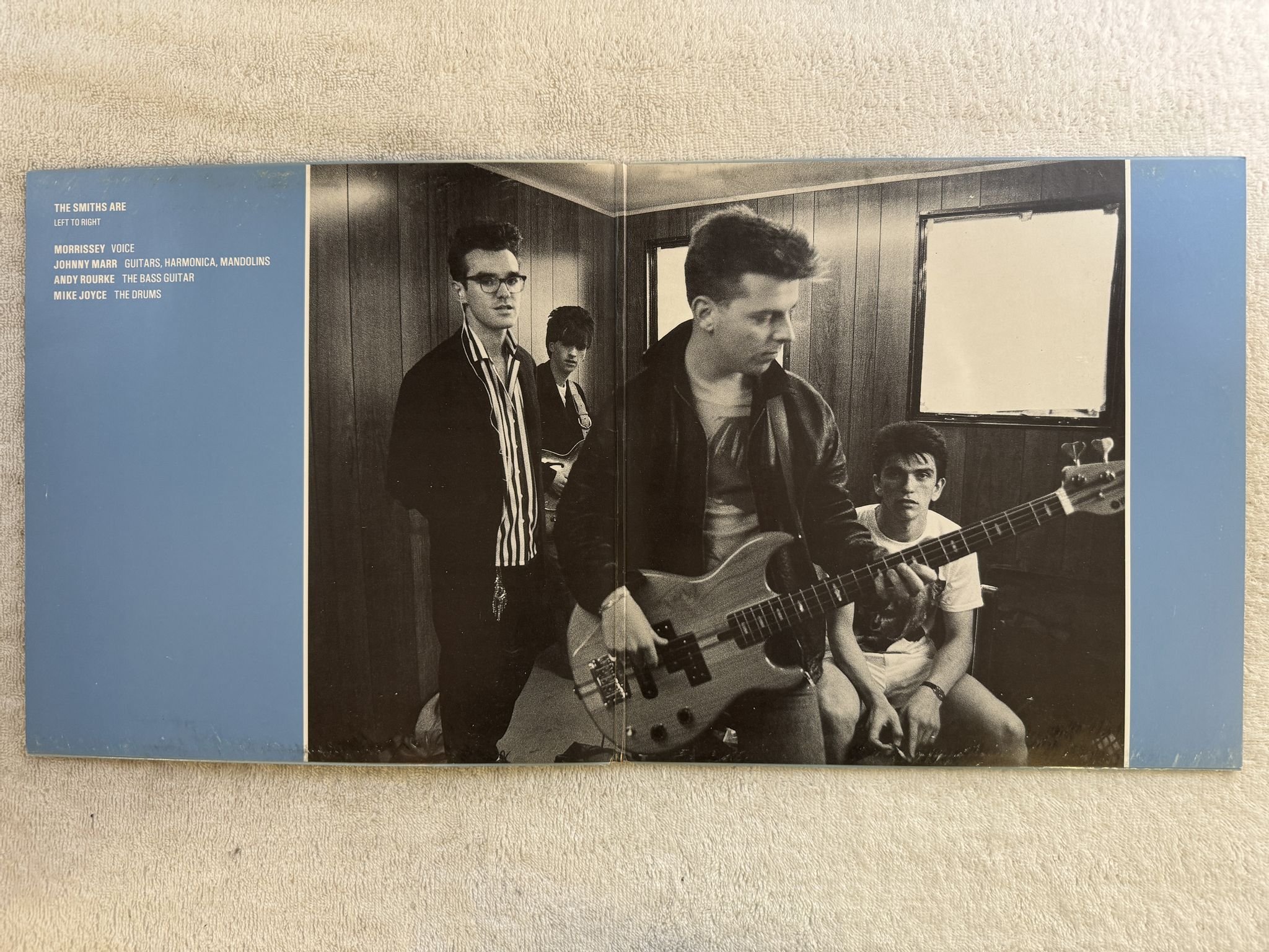 Omslagsbild för skivan THE SMITHS hatful of hollow LP -84 ncb MNW ROUGH 76