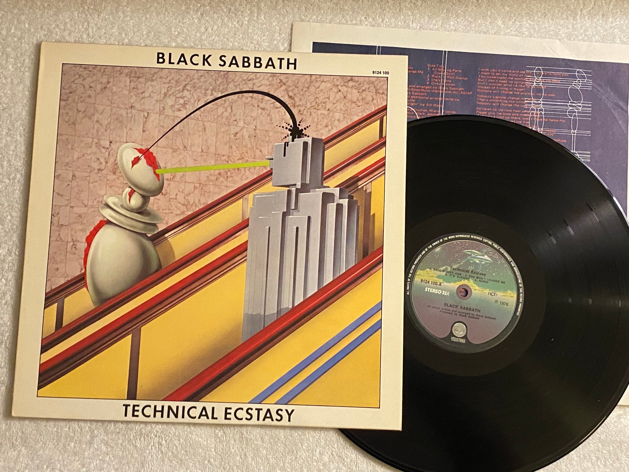 Omslagsbild för skivan BLACK SABBATH technical ecstacy LP ncb VERTIGO 9124 100