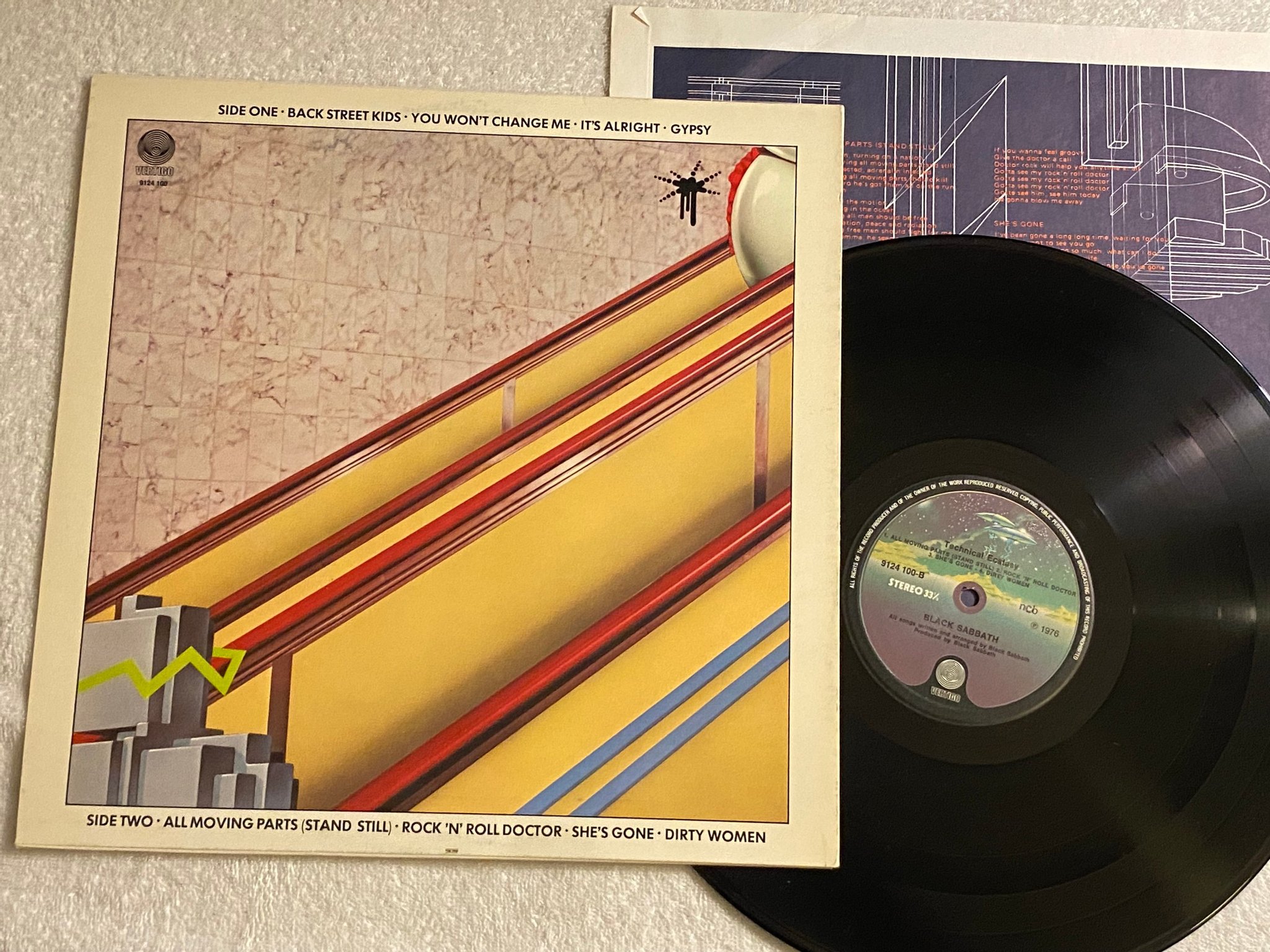 Omslagsbild för skivan BLACK SABBATH technical ecstacy LP ncb VERTIGO 9124 100