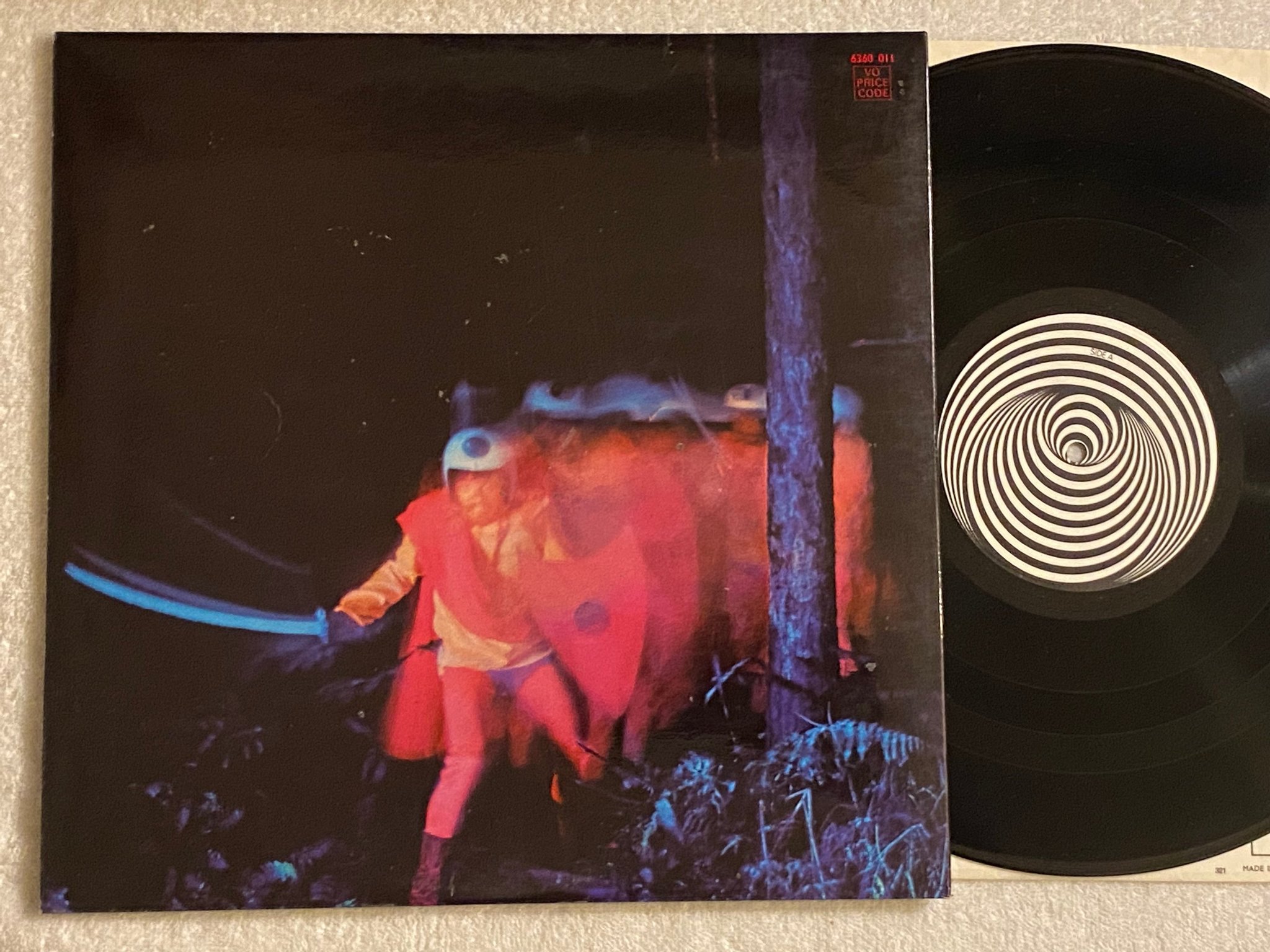 Omslagsbild för skivan BLACK SABBATH paranoid LP -70/71 UK VERTIGO 6360 011