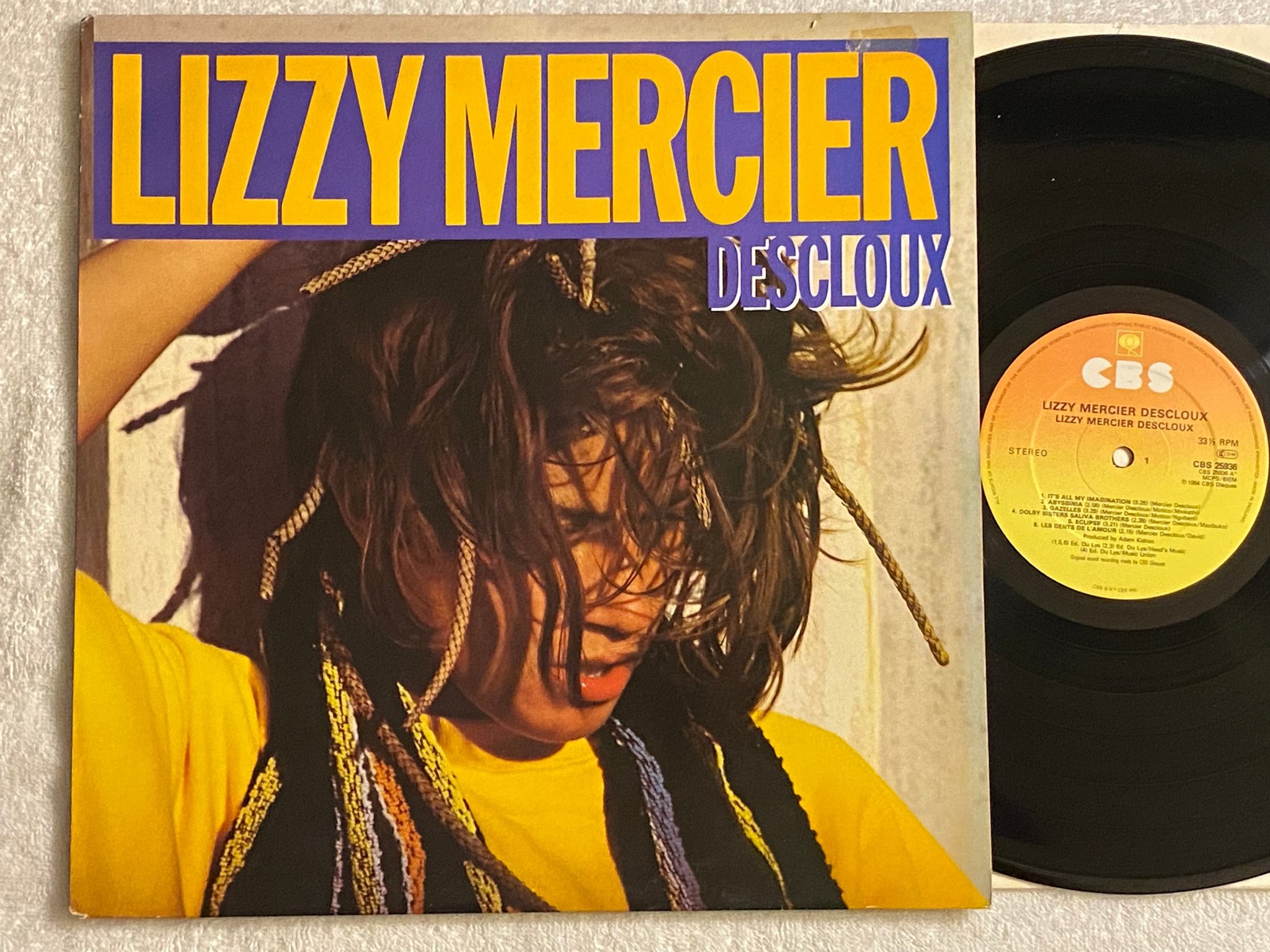 Omslagsbild för skivan LIZZY MERCIER DESCLOUX s/t LP -84 UK CBS 25936