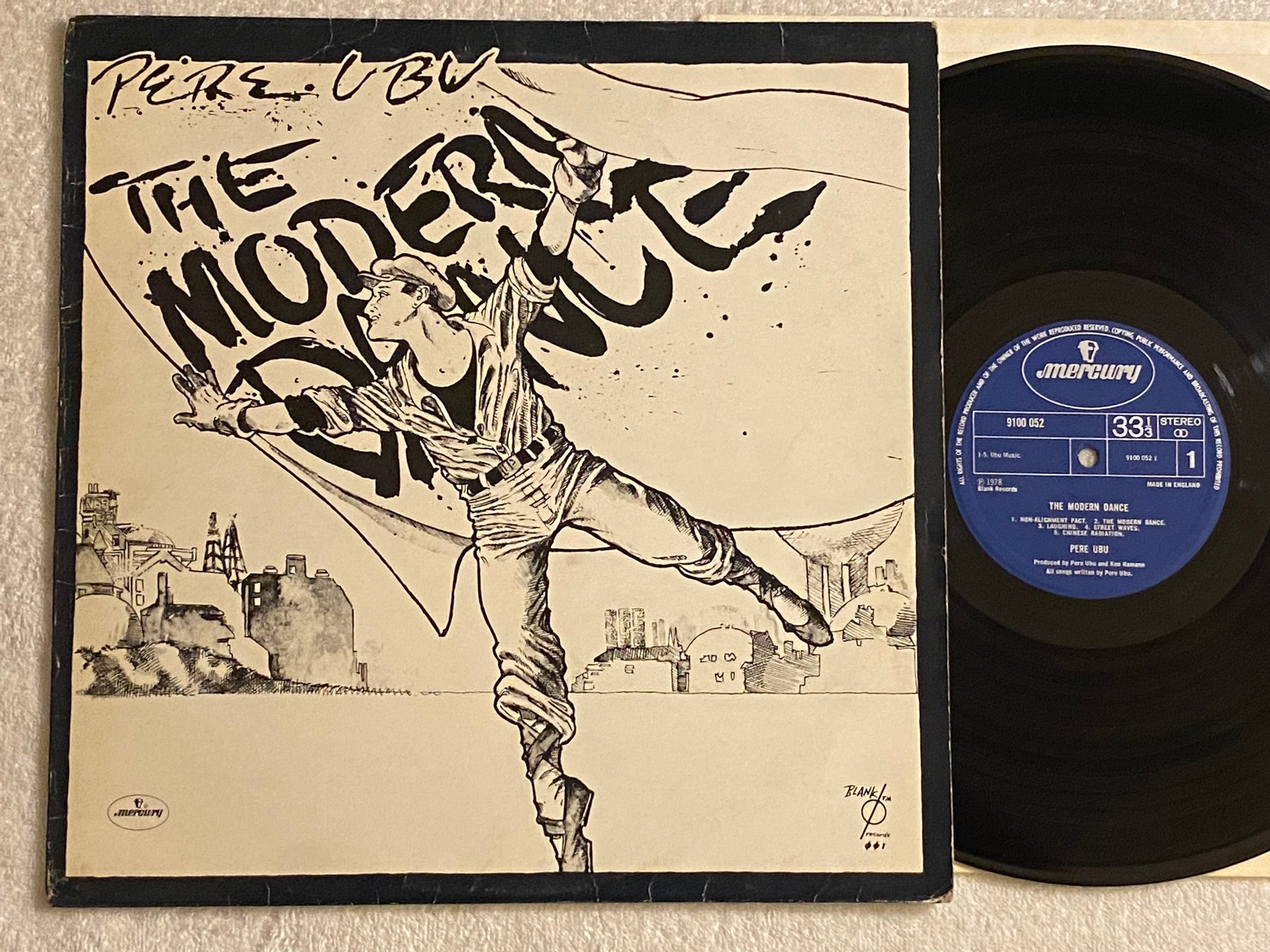Omslagsbild för skivan PERE UBU the modern dance LP -78 UK MERCURY 9100 052