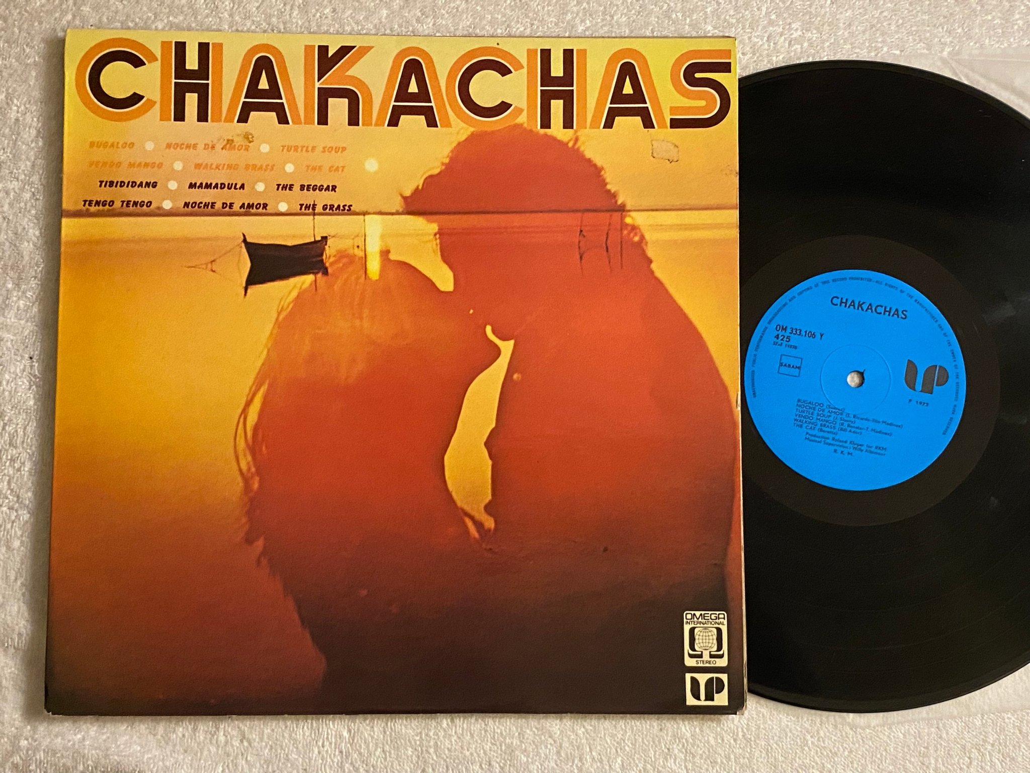 Omslagsbild för skivan CHAKACHAS s/t LP -73 Belgium OMEGA INT OM 333.106 Y ** funky latin boogaloo **