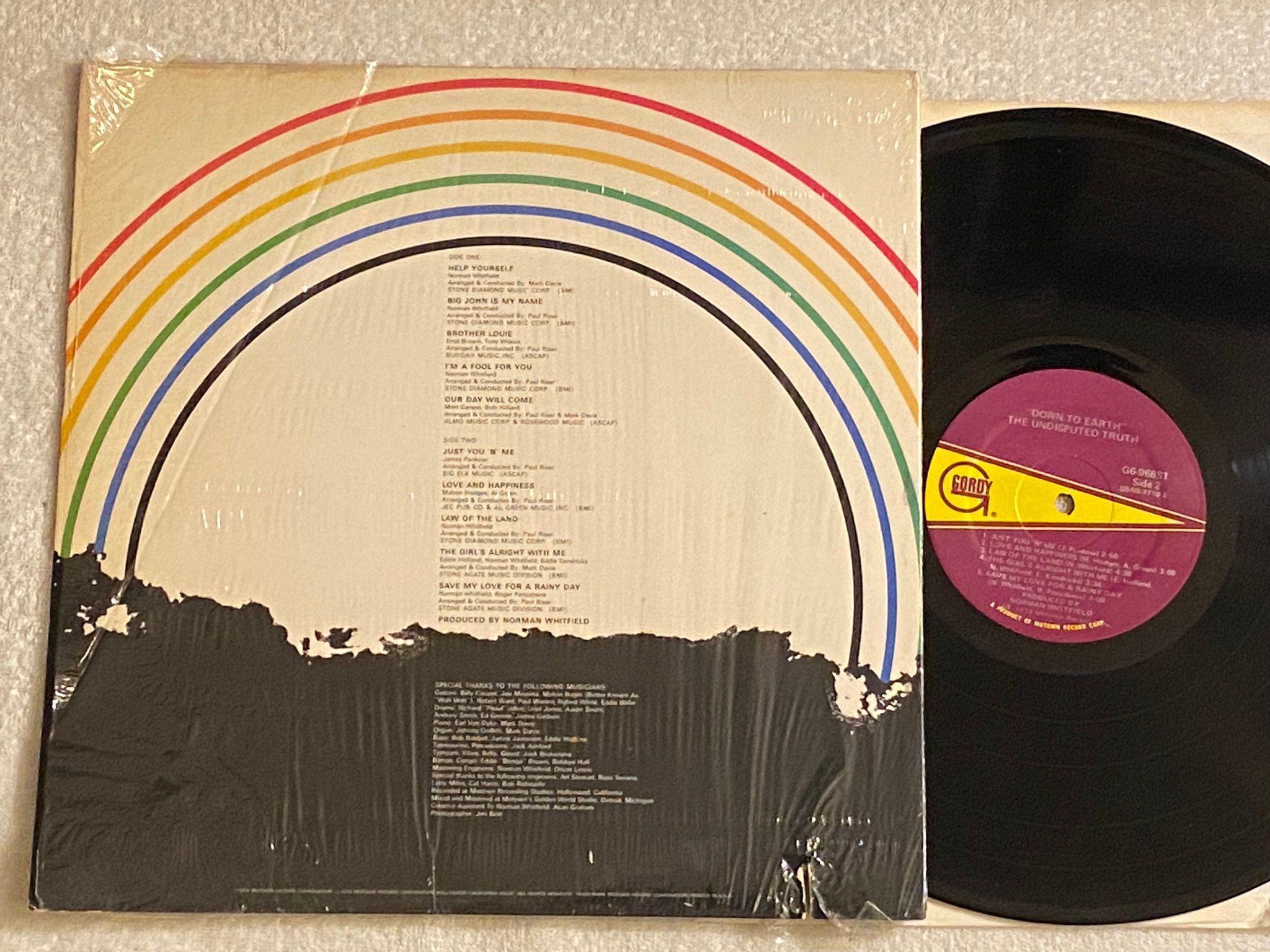 Omslagsbild för skivan THE UNDISPUTED TRUTH down to earth LP -74 US GORDY G6-968S1