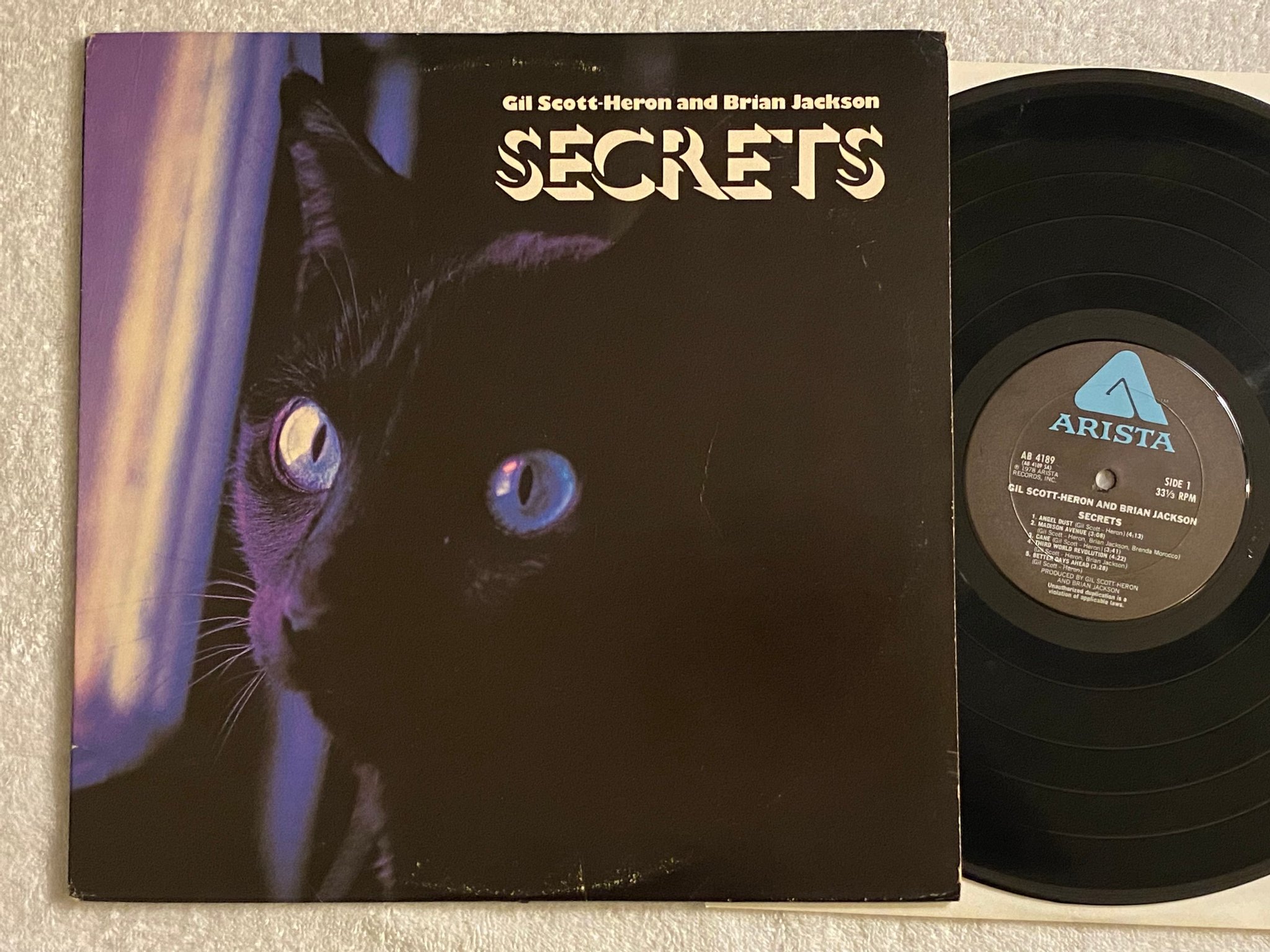 Omslagsbild för skivan GIL-SCOTT HERON & BRIAN JACKSON secrets LP -78 US ARISTA AB 4189 ** JAZZ FUNK **