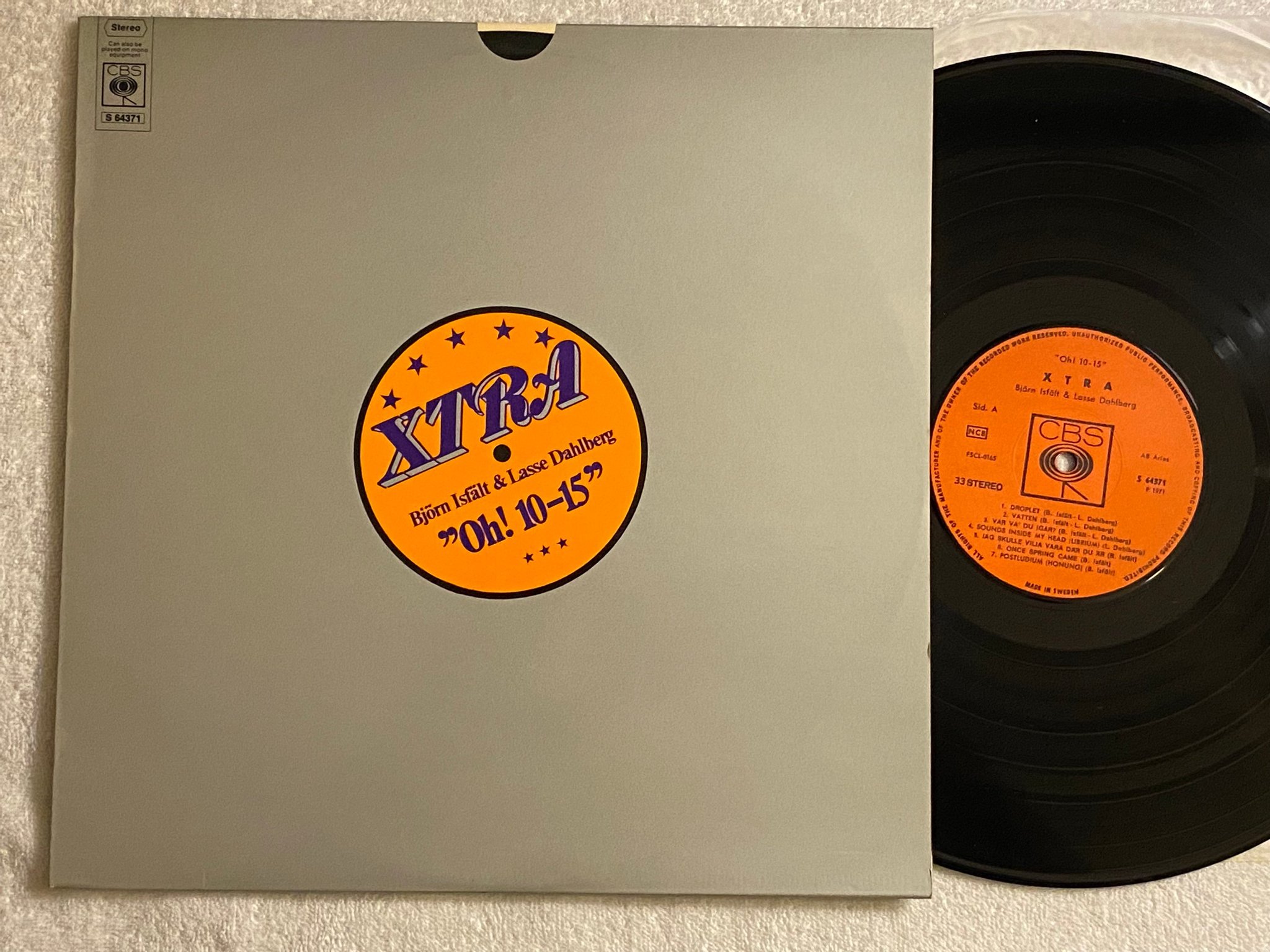 Omslagsbild för skivan XTRA "Oh! 10-15" LP -71 Swe CBS S 64371 *** PSYCH ROCK ***