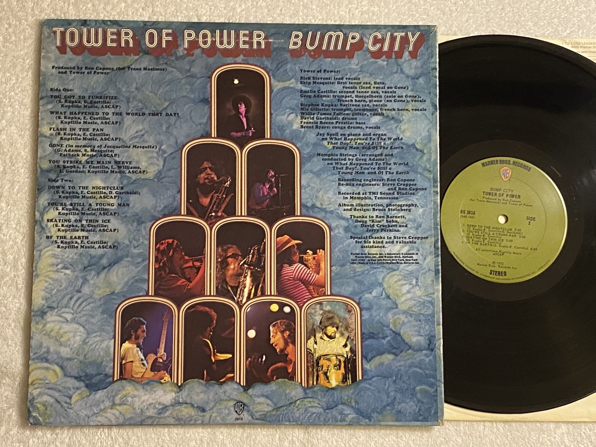 Omslagsbild för skivan TOWER OF POWER bump city LP -72 US WARNER BROS BS 2616