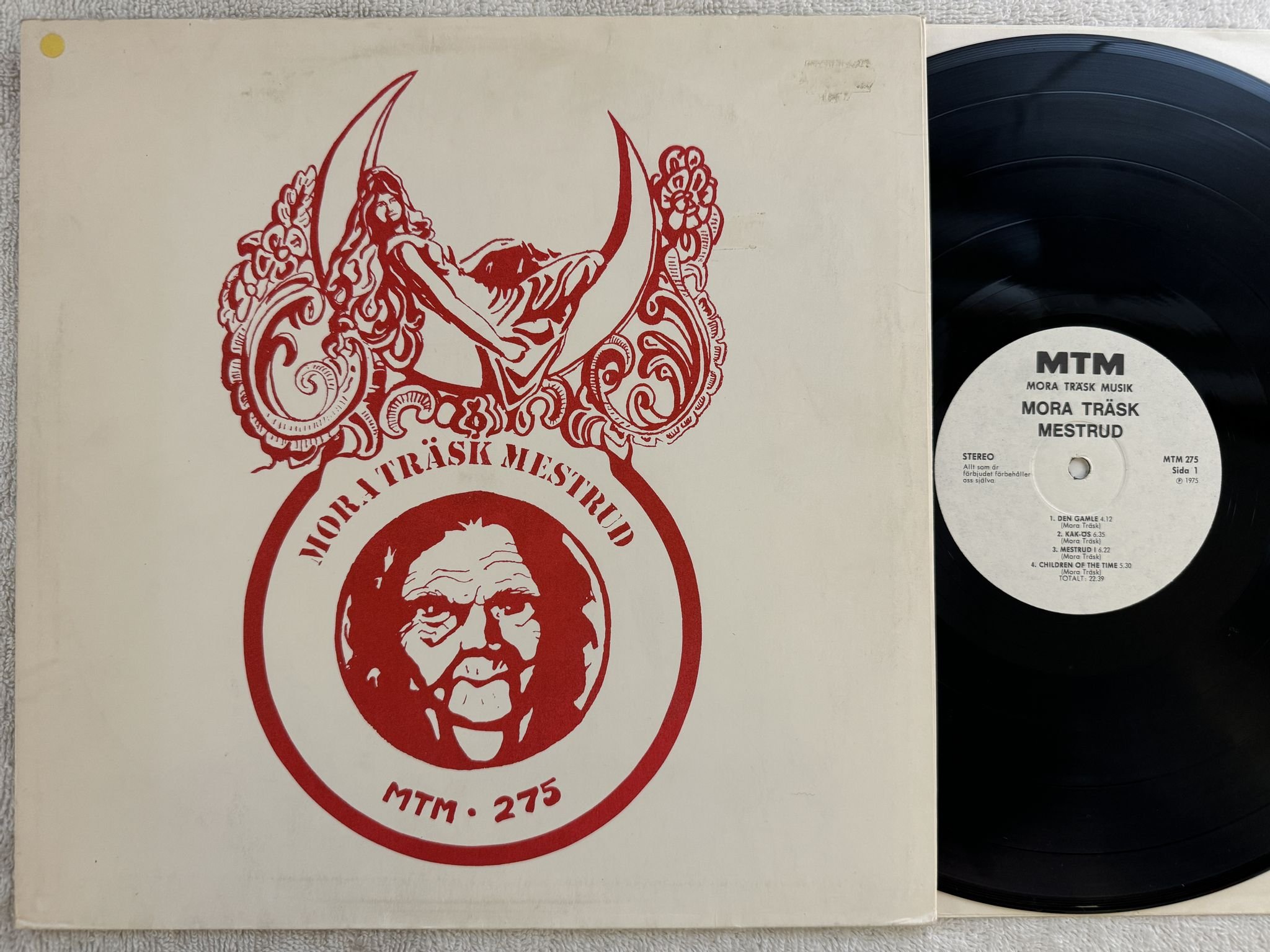 Omslagsbild för skivan MORA TRÄSK mestrud LP -75 Swe MORA TRÄSK MUSIK MTM 275