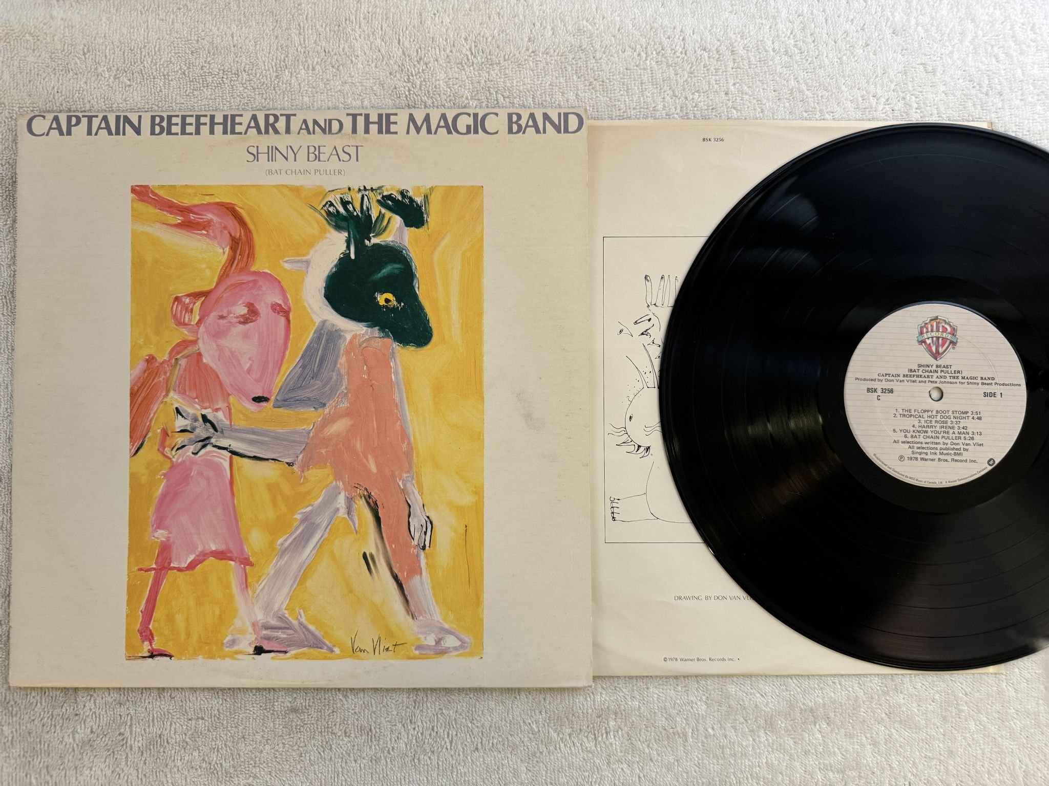 Omslagsbild för skivan CAPTAIN BEEFHEART Shiny beast LP -78 Can WARNER BROS BSK 3256