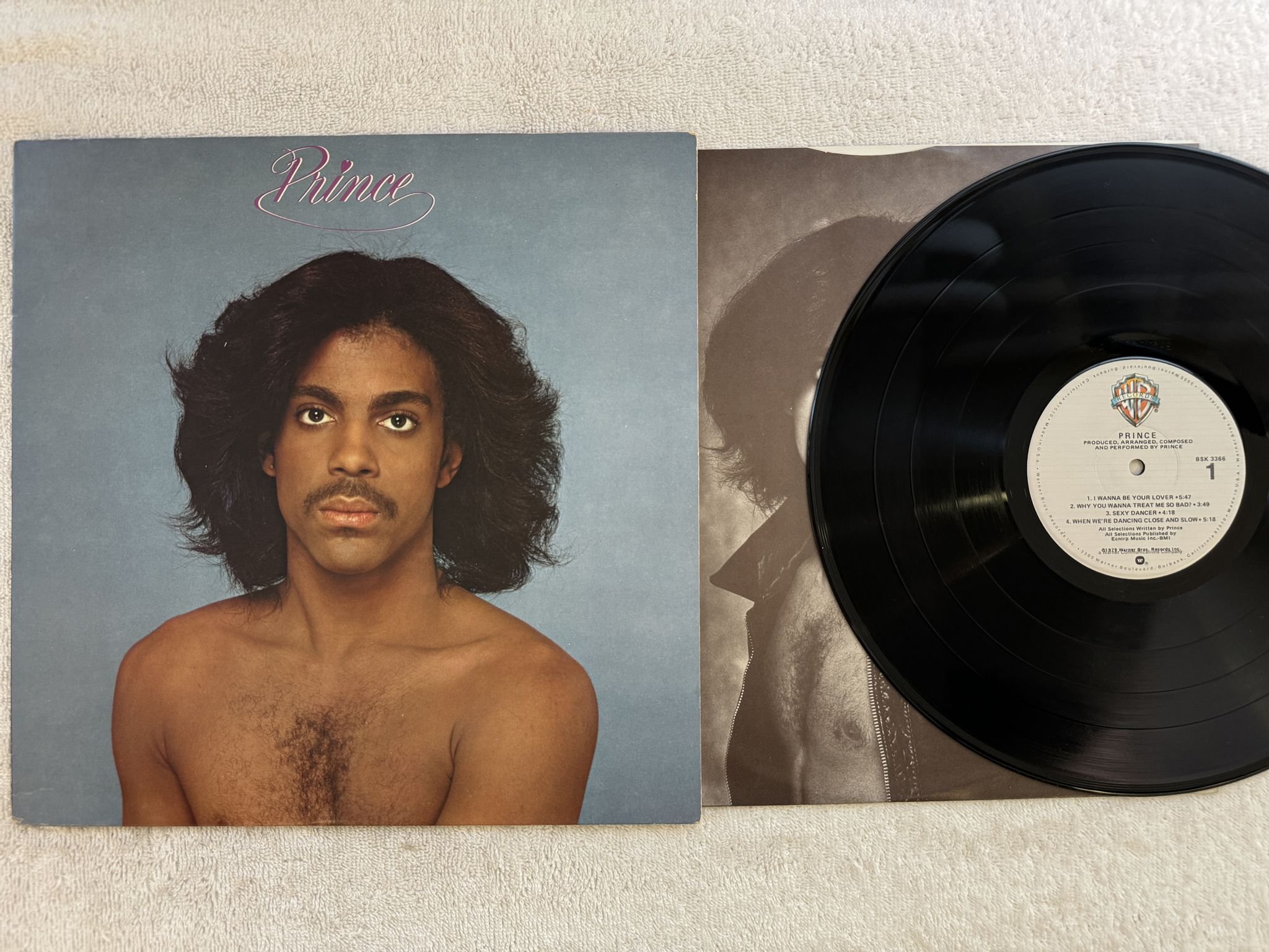 Omslagsbild för skivan PRINCE s/t LP -79 US WARNER BROS BSK 3366