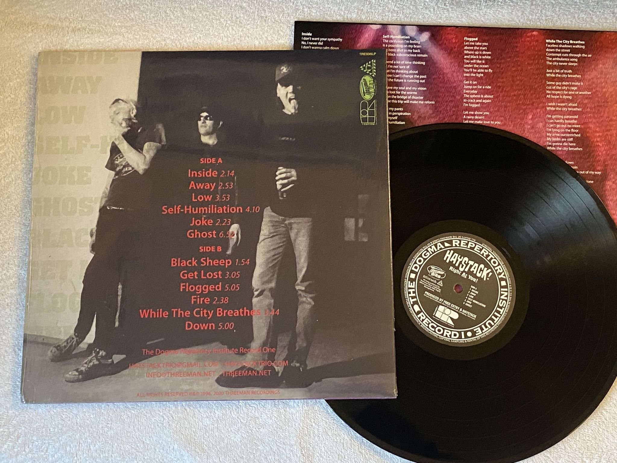 Omslagsbild för skivan HAYSTACK Right At You LP re 2020 THREEMAN RECORDINGS TRE036LP