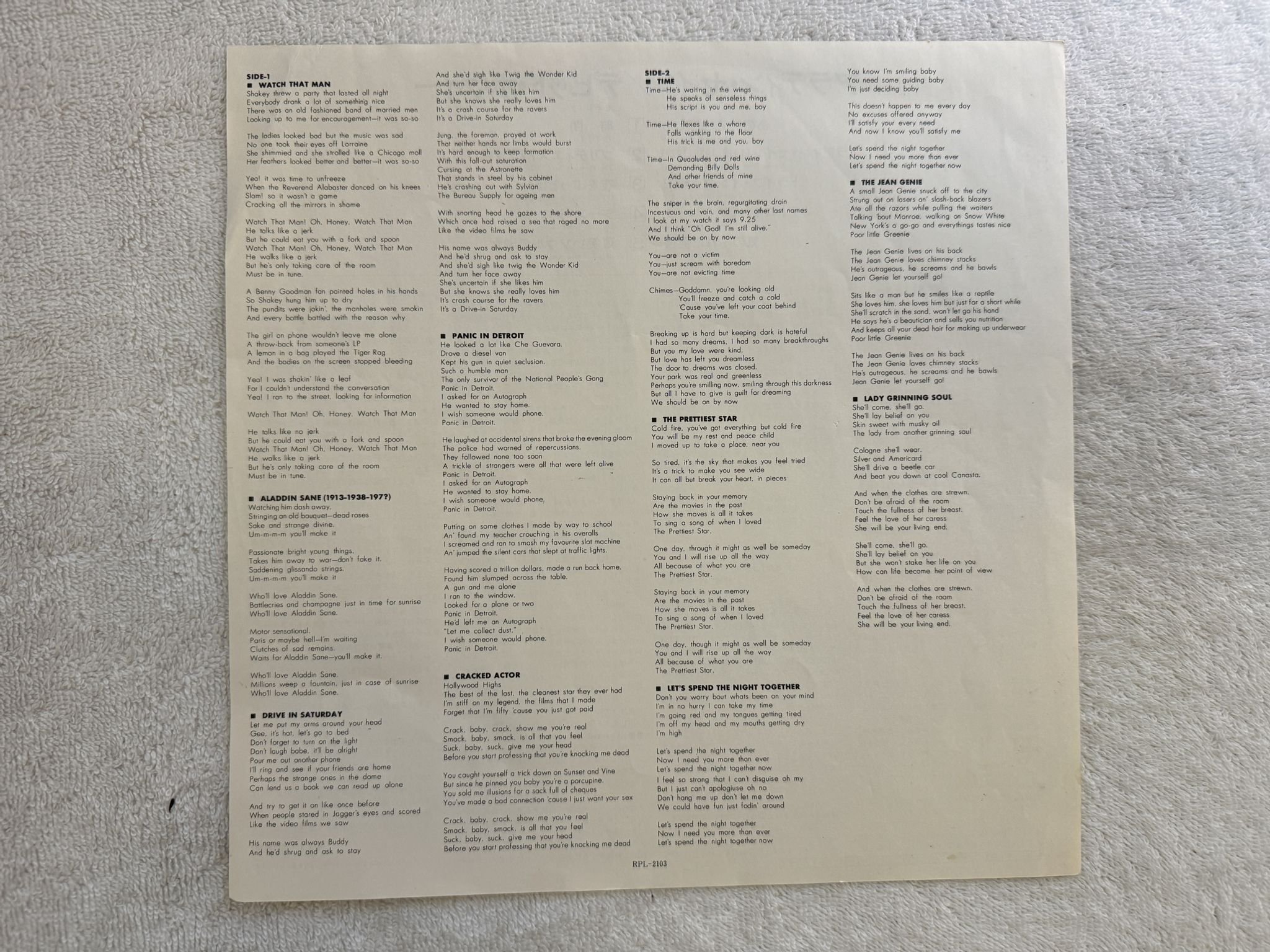 Omslagsbild för skivan DAVID BOWIE aladdin sane LP re -82 Japan RCA RPL-2103