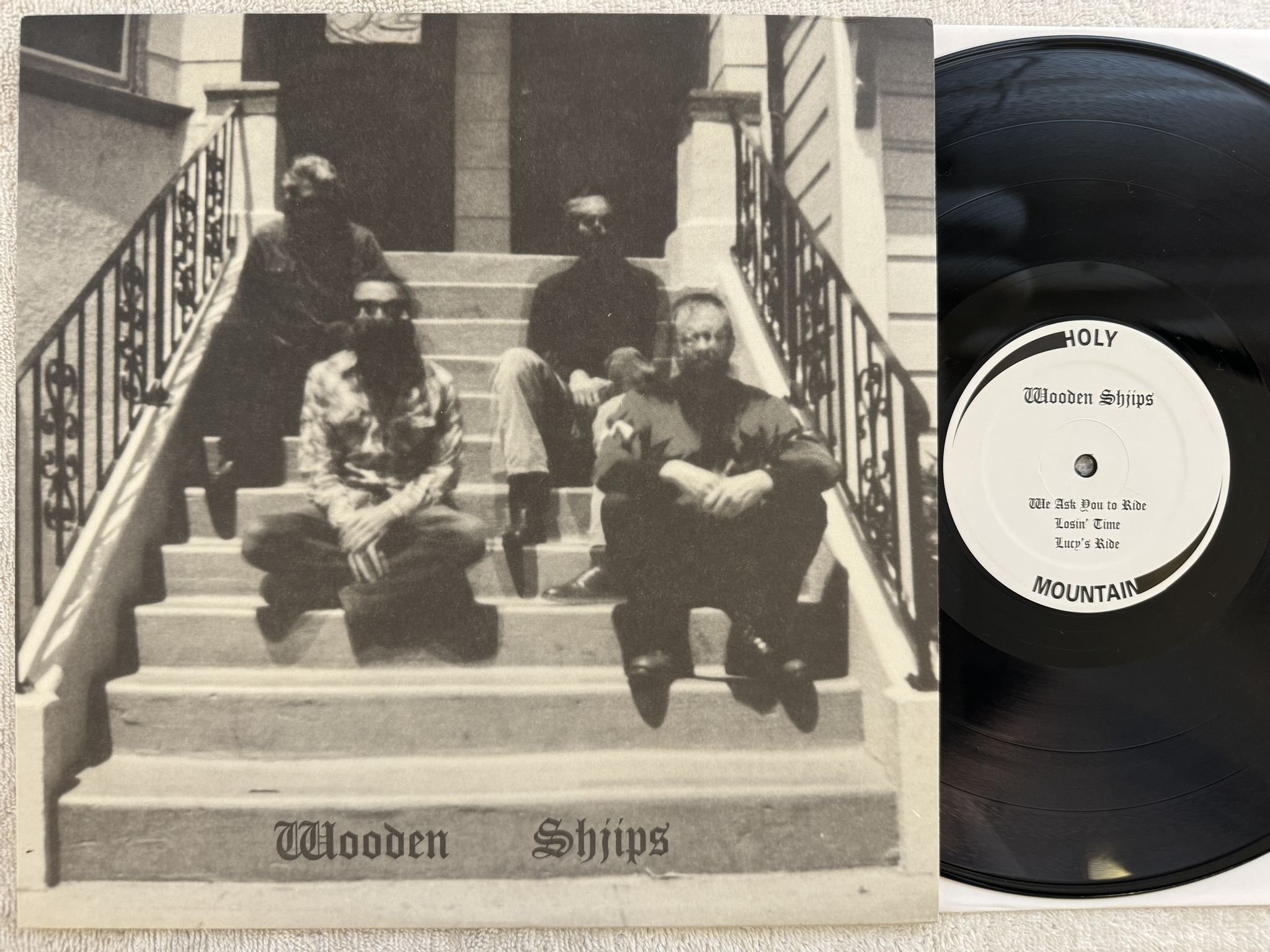 Omslagsbild för skivan WOODEN SHJIPS s/t LP 2007 US HOLY MOUNTAIN 011235813LP ** STONER ROCK **